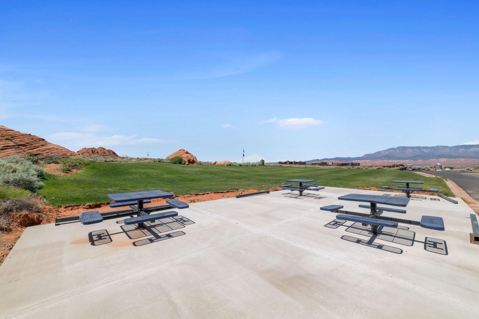 VILLAS AT SAND HOLLOW - Residential