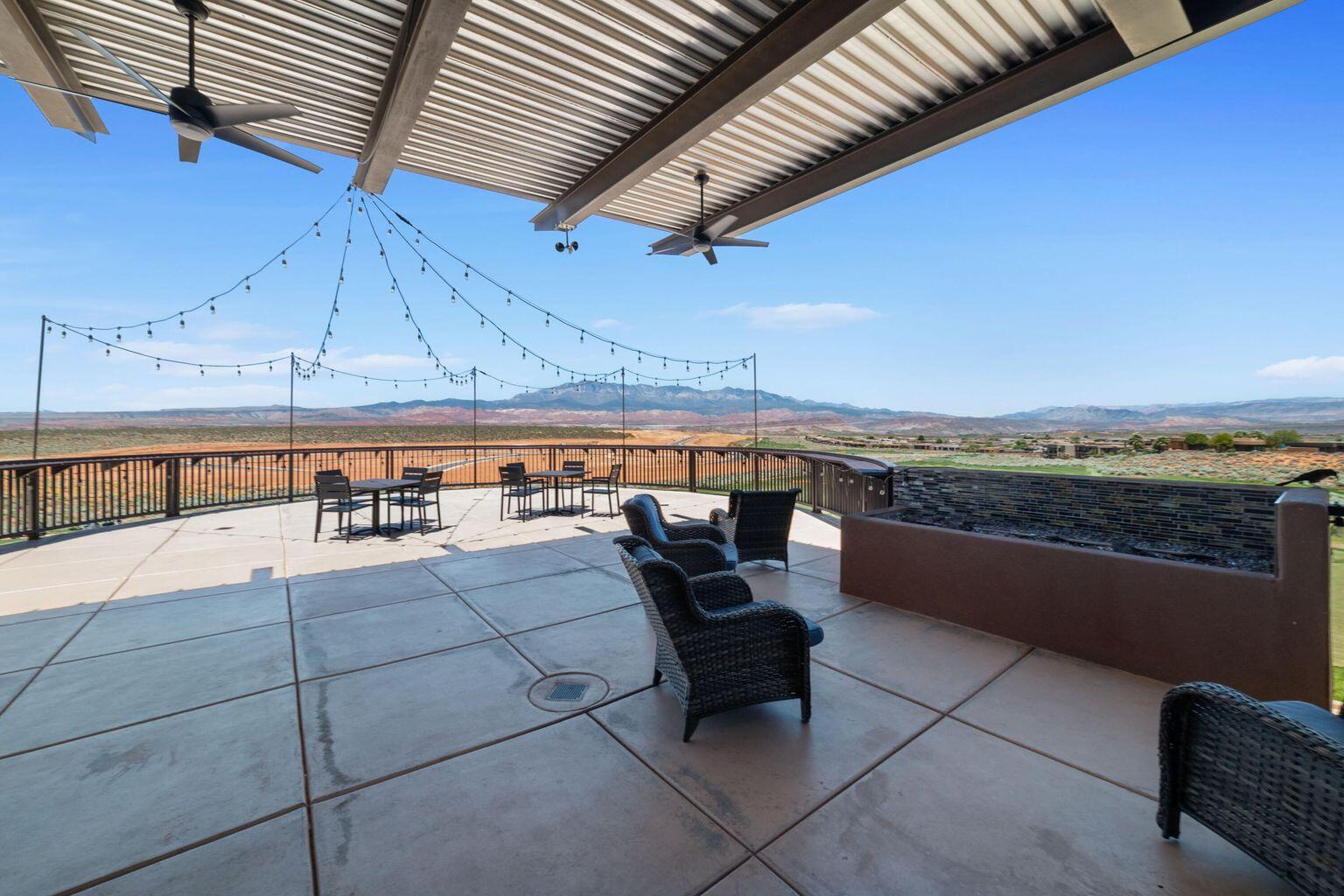 VILLAS AT SAND HOLLOW - Residential