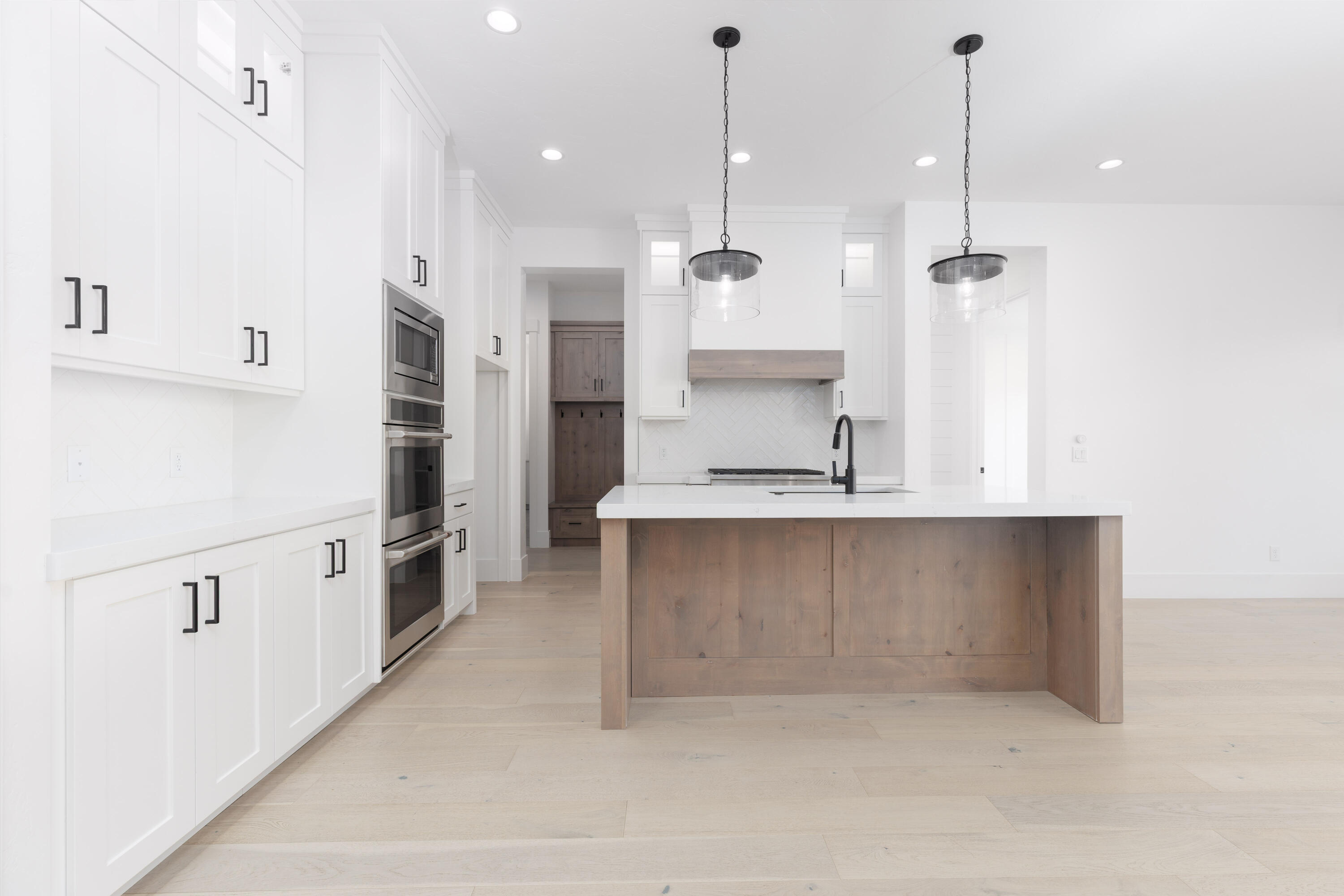 WASHINGTON VISTA - Residential