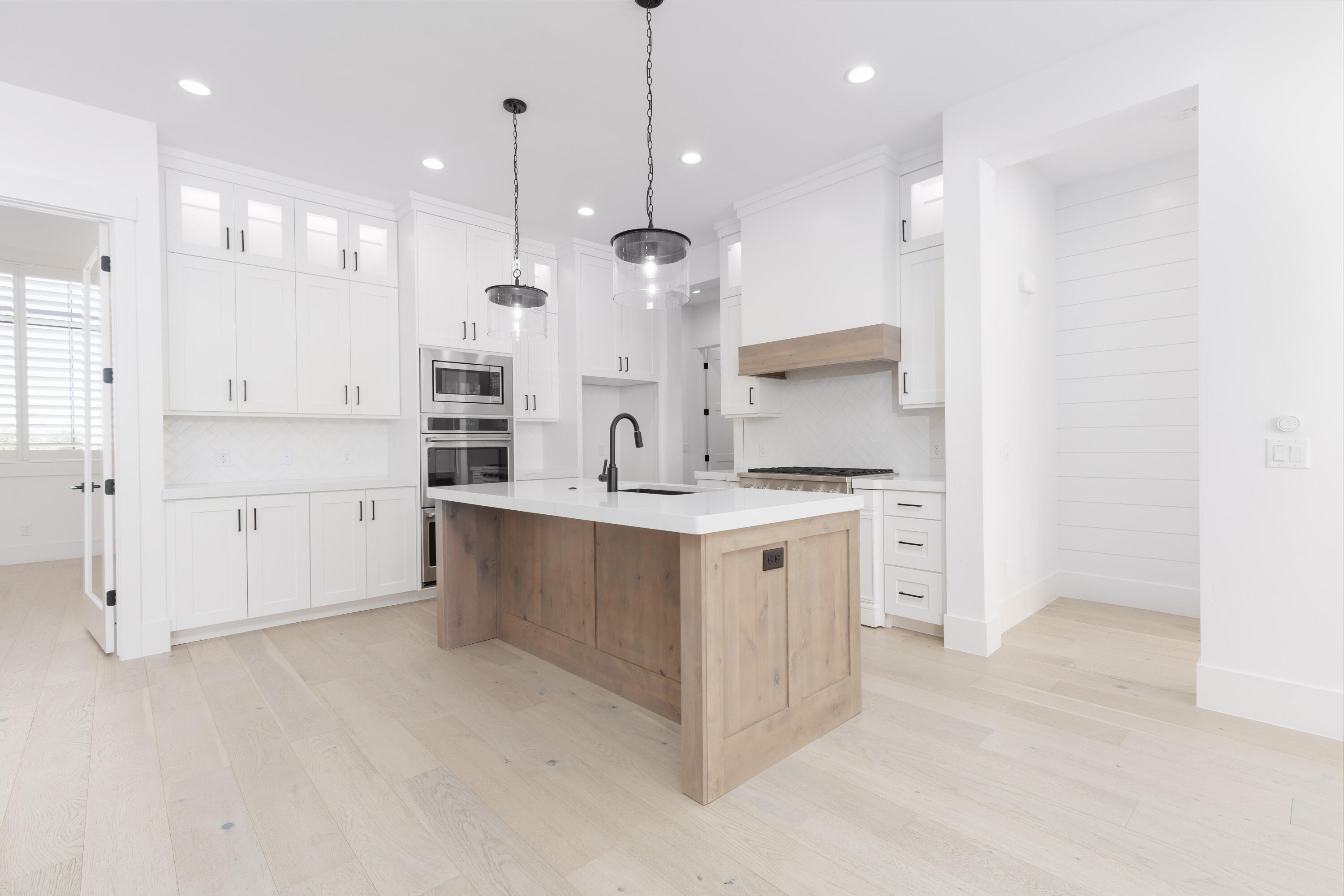 WASHINGTON VISTA - Residential