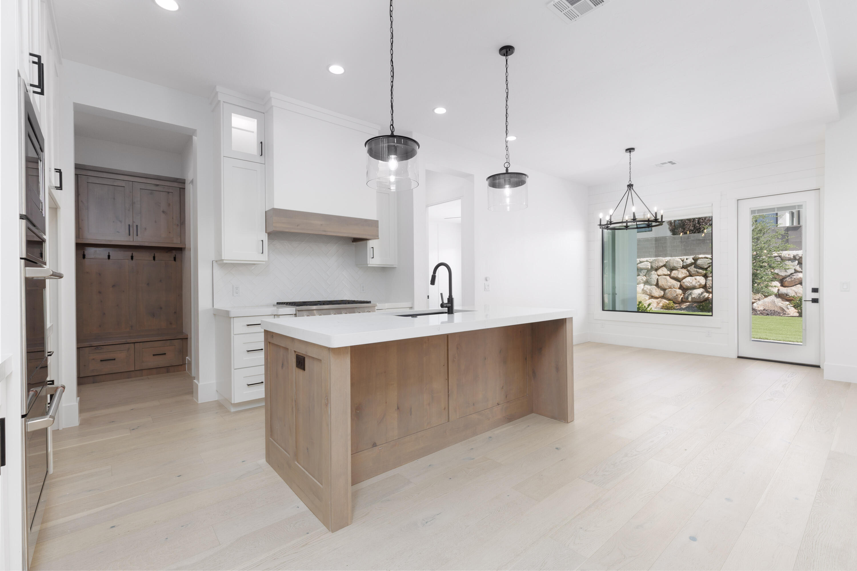 WASHINGTON VISTA - Residential