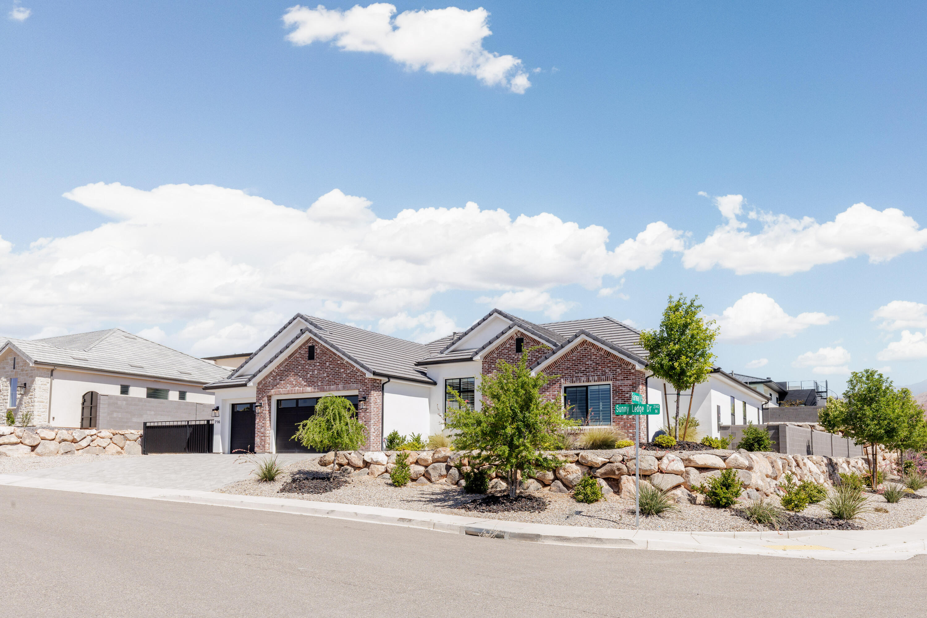 WASHINGTON VISTA - Residential