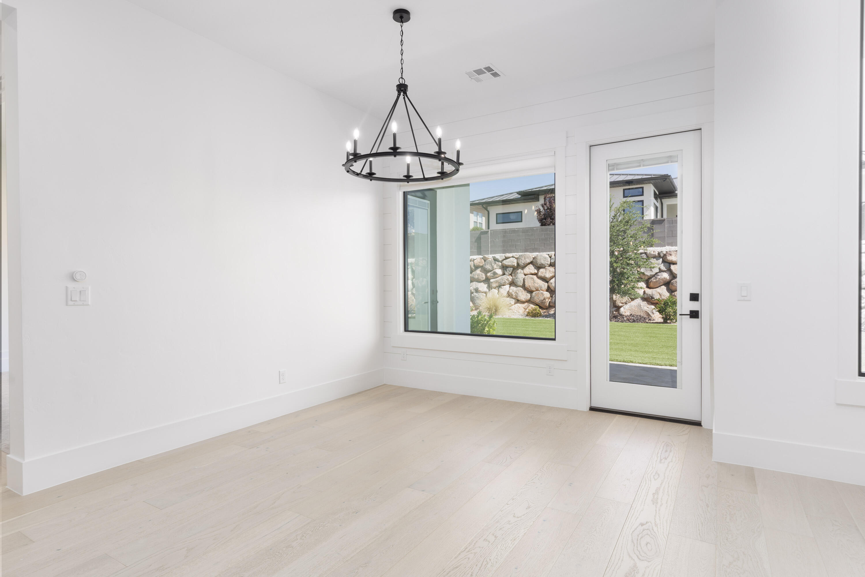WASHINGTON VISTA - Residential