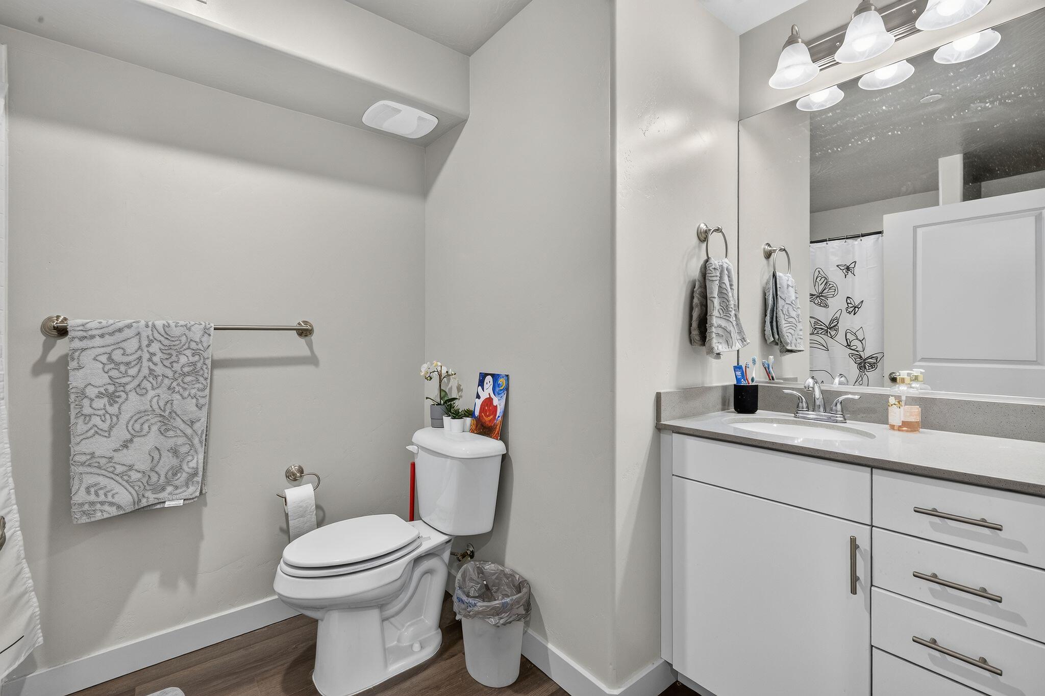 LONE ROCK CONDOS - Residential