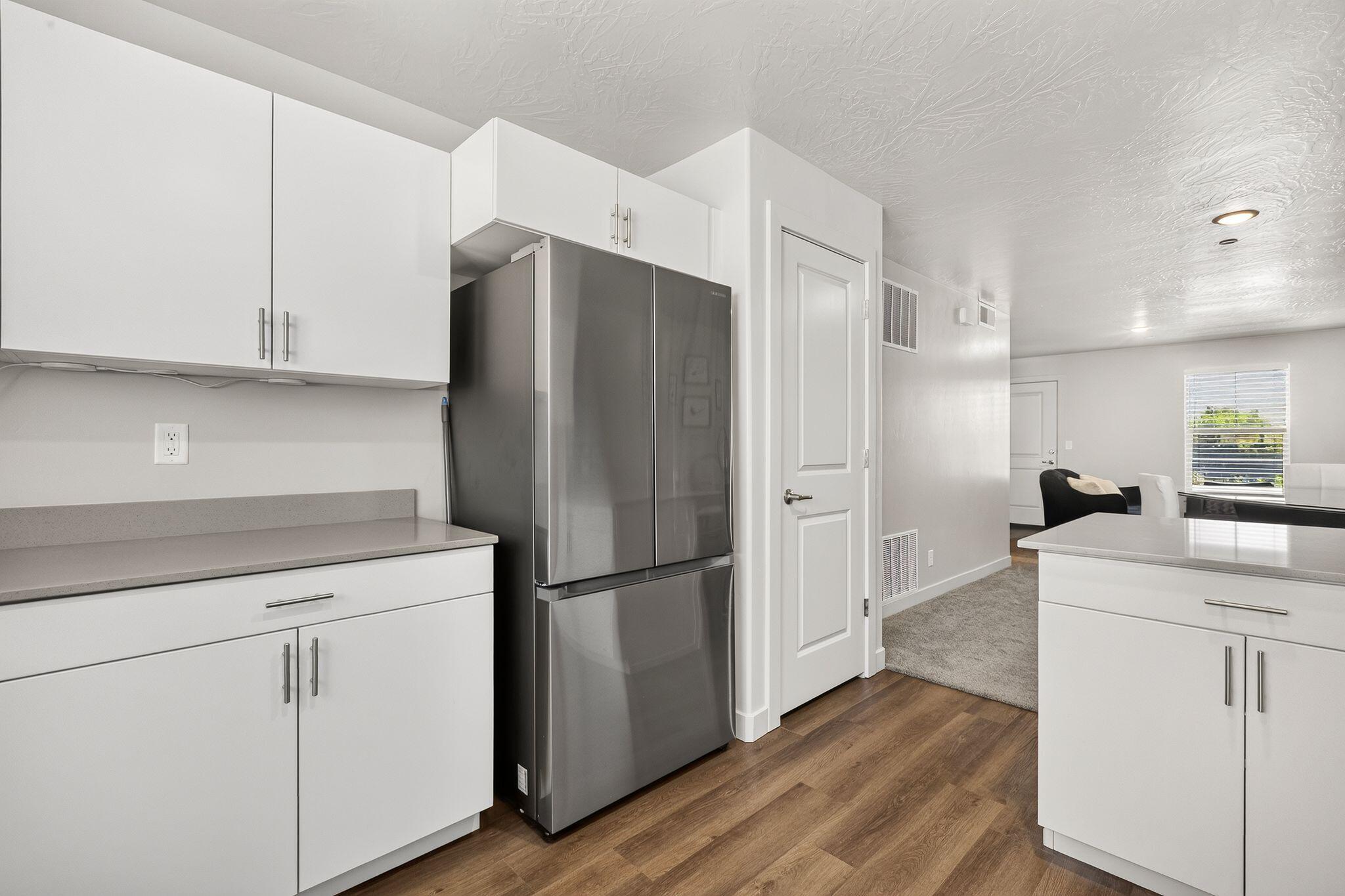 LONE ROCK CONDOS - Residential