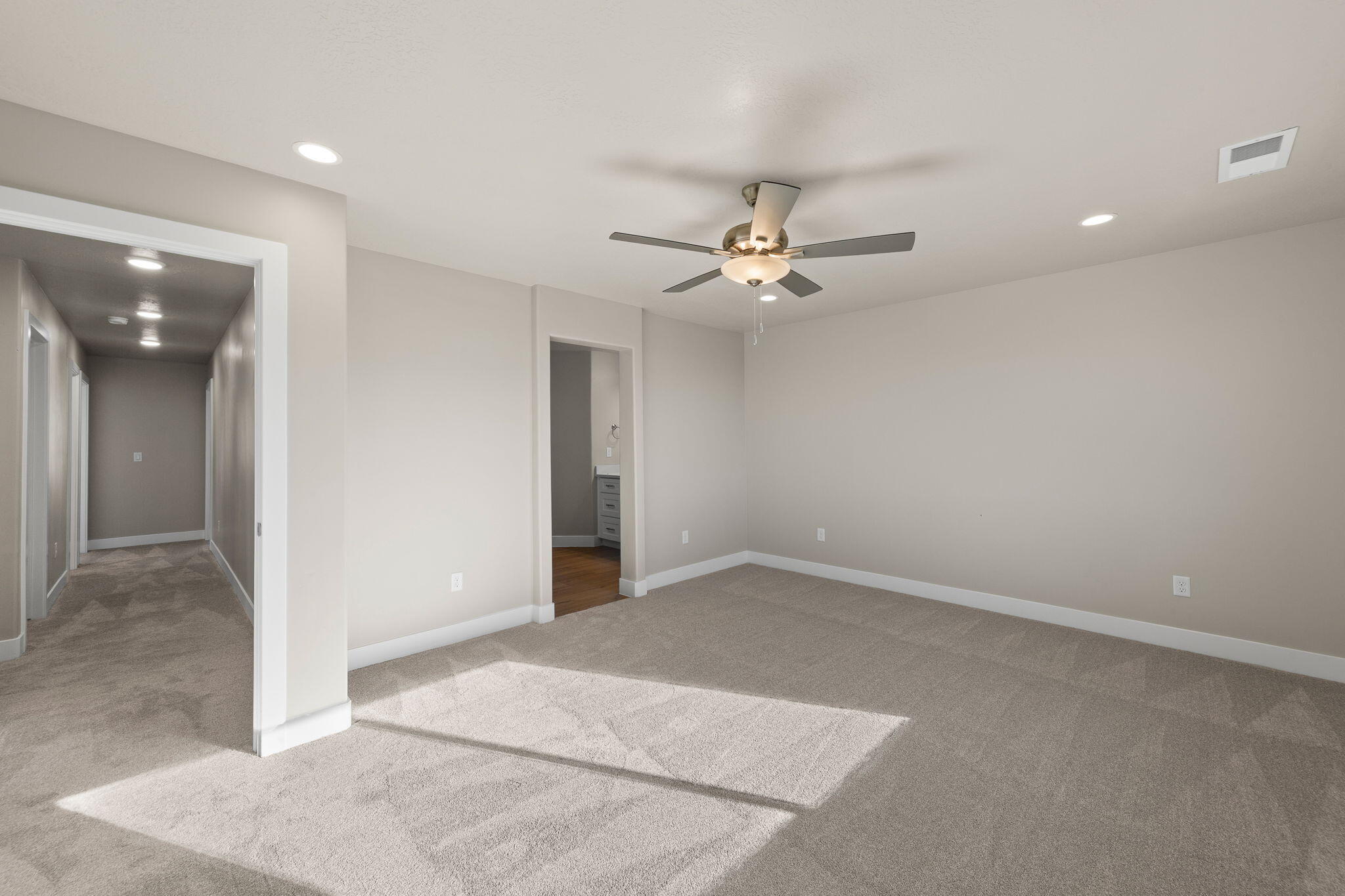 HURRICANE HEIGHTS TOWNHOMES - Residential