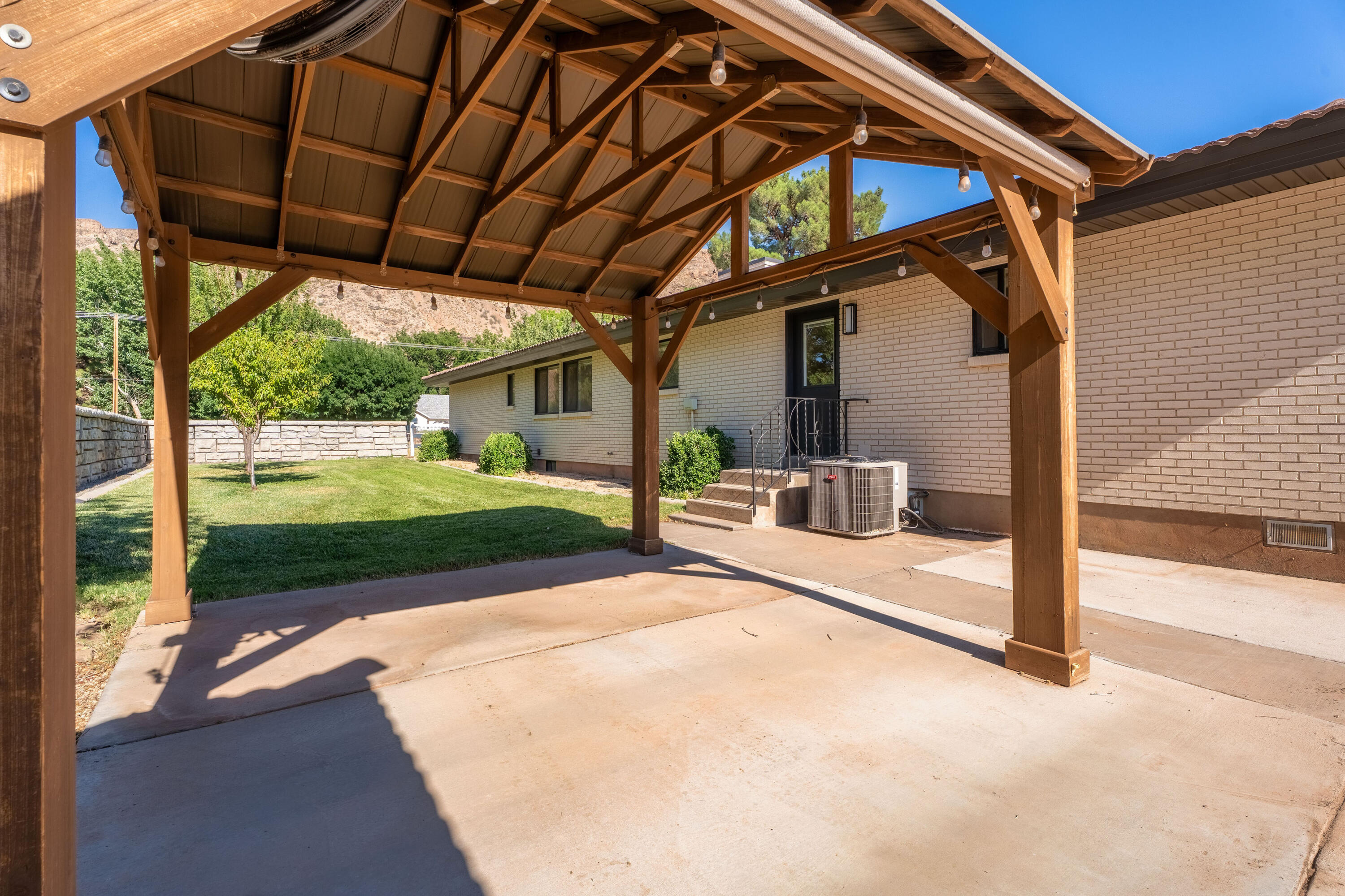 HURRICANE TOWNSITE - Residential