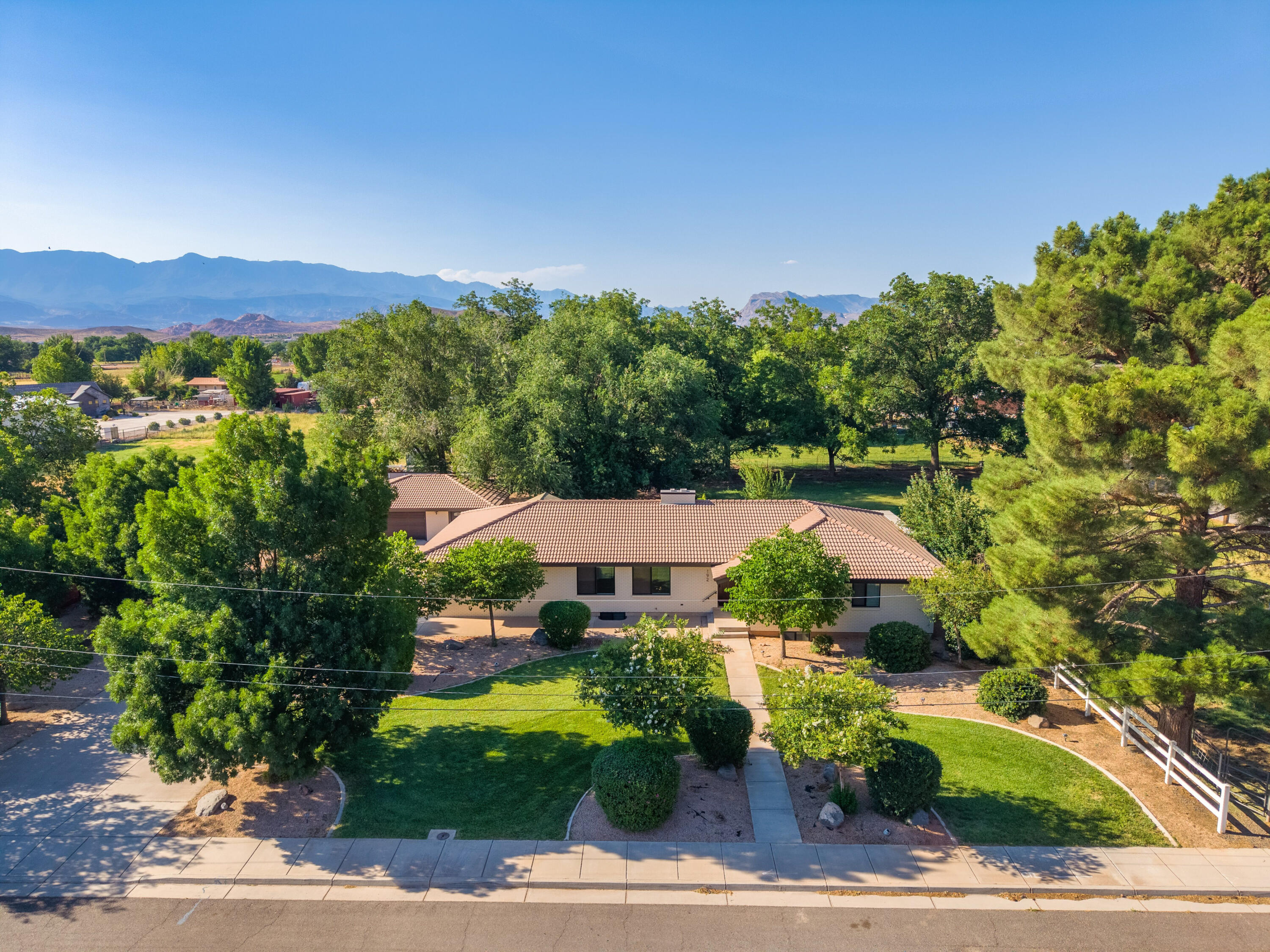 HURRICANE TOWNSITE - Residential