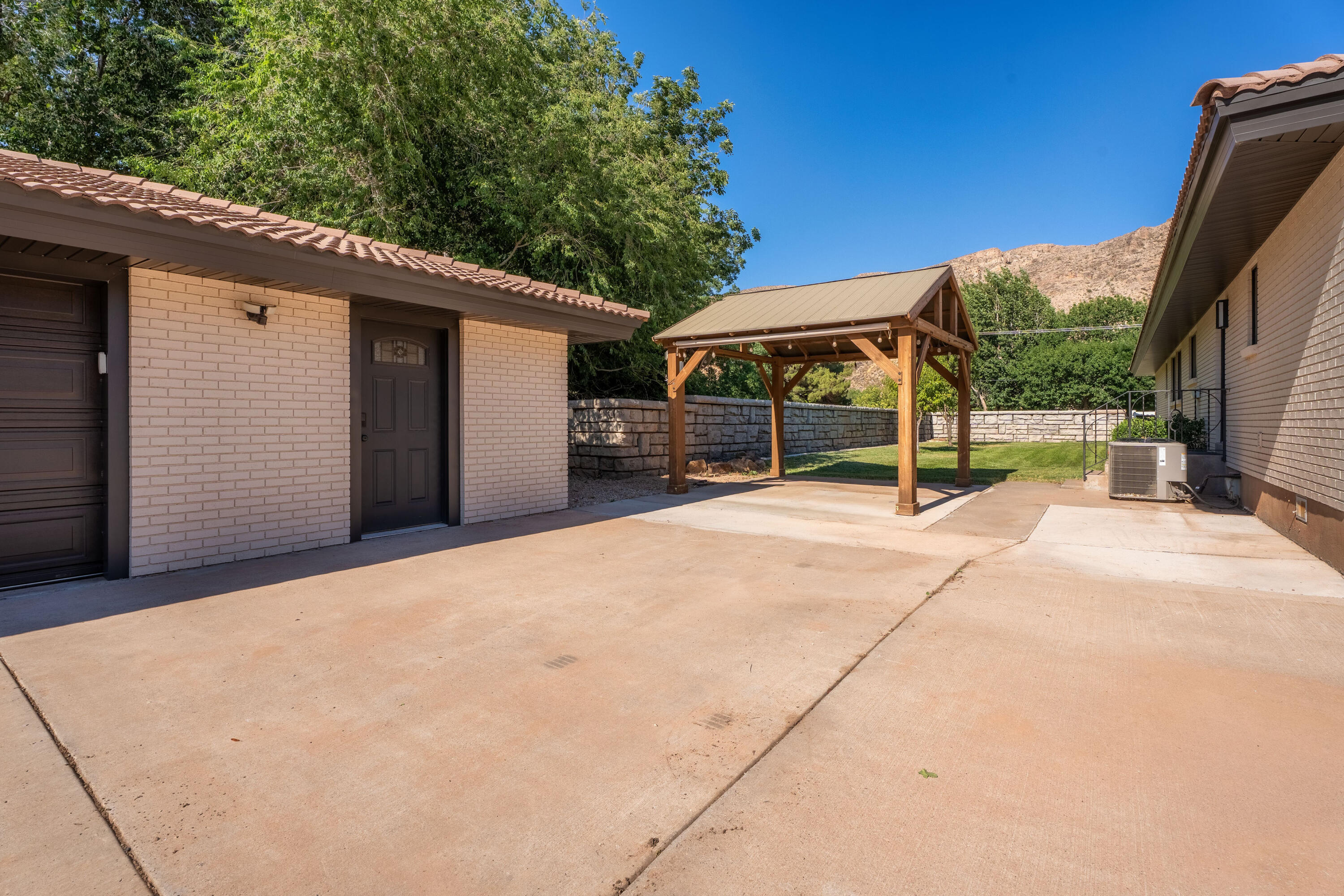 HURRICANE TOWNSITE - Residential