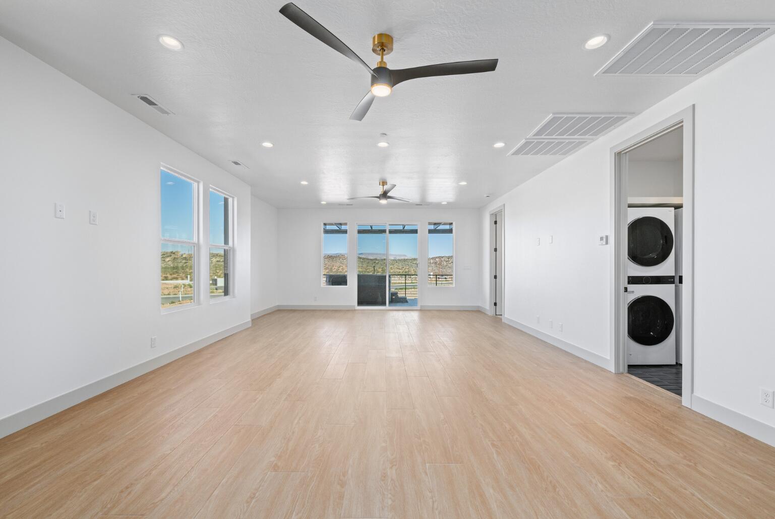 ISLAND AT CORAL CANYON - Residential
