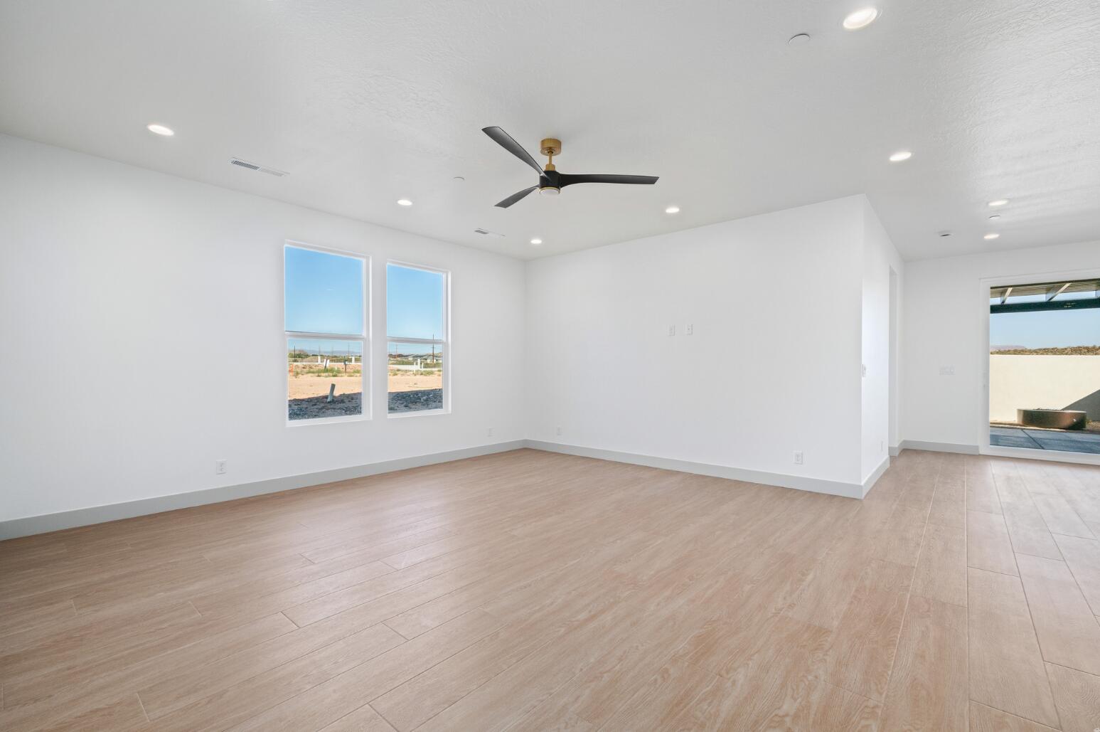 ISLAND AT CORAL CANYON - Residential