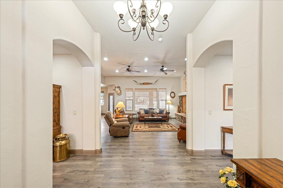 DIAMOND VALLEY ACRES - Residential