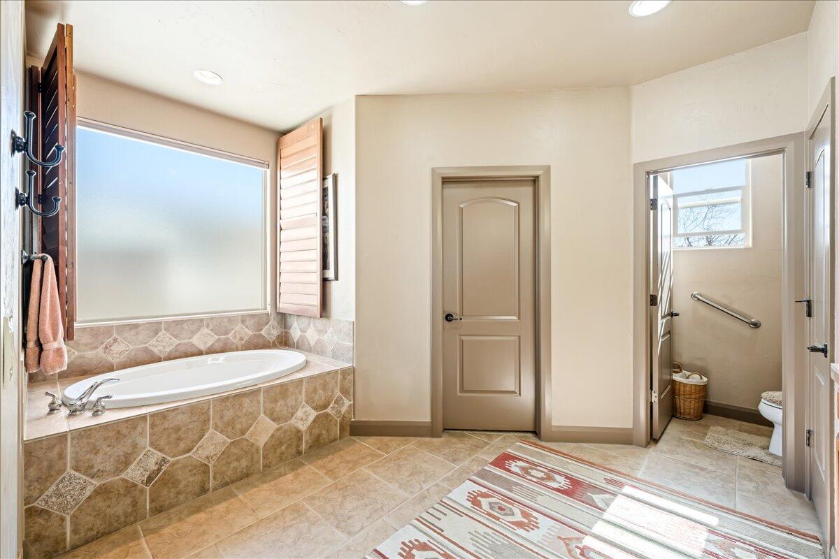 DIAMOND VALLEY ACRES - Residential