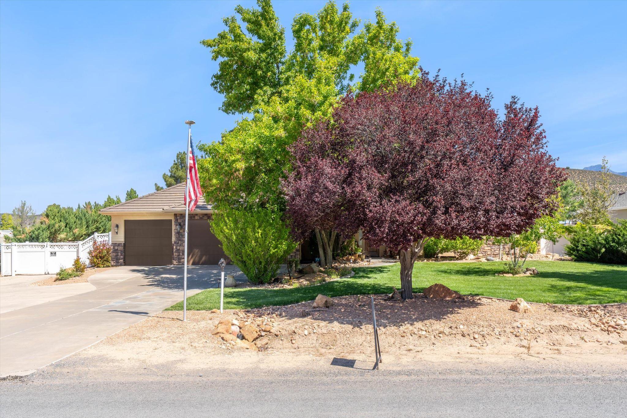 DIAMOND VALLEY ACRES - Residential