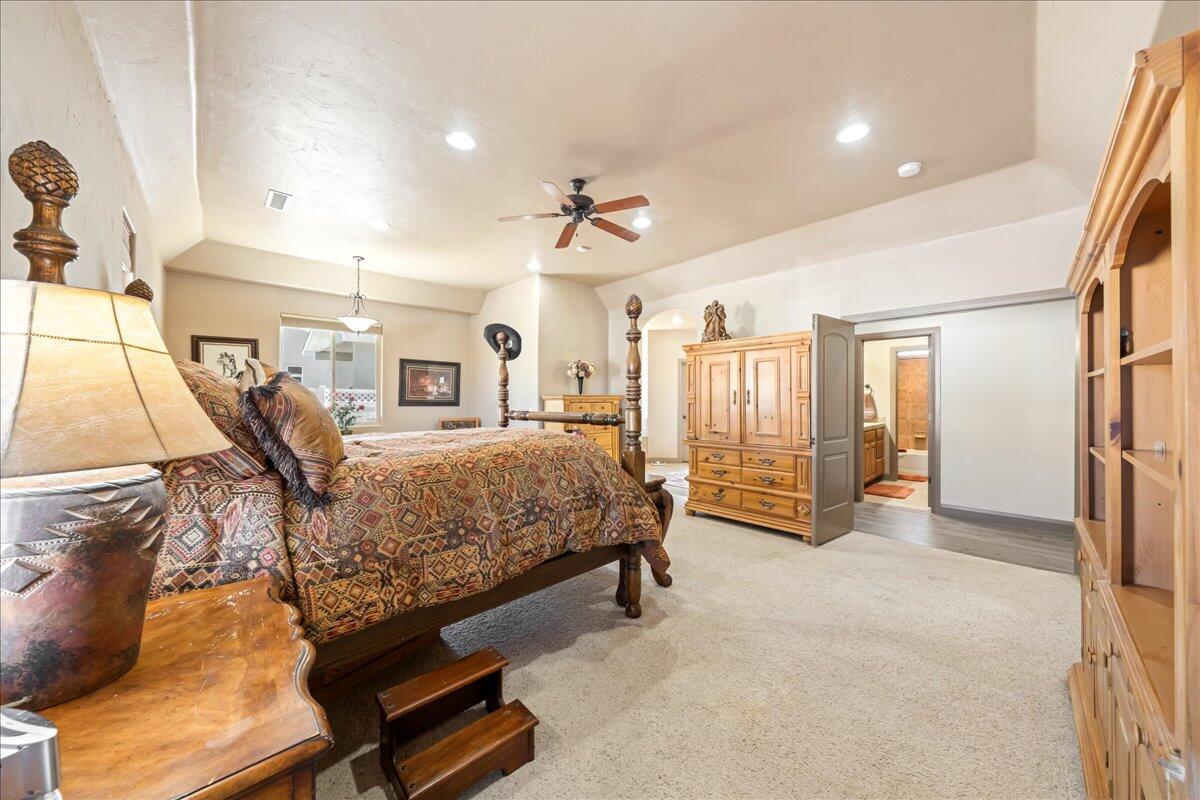 DIAMOND VALLEY ACRES - Residential