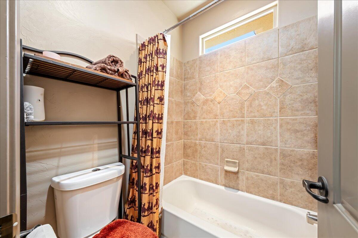 DIAMOND VALLEY ACRES - Residential