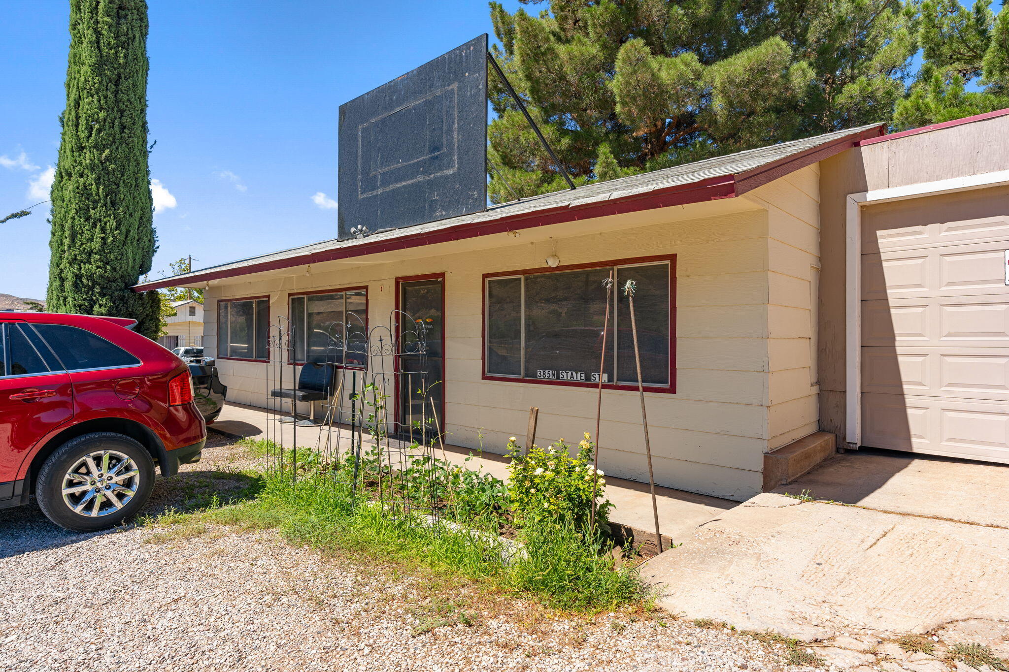 ORAL D & MINNIE E STOWELL - Residential Income