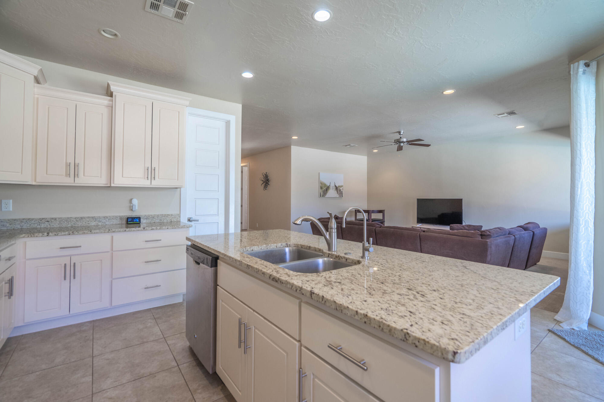 HIGHLAND PARK AT THE CORAL CANYON - Residential