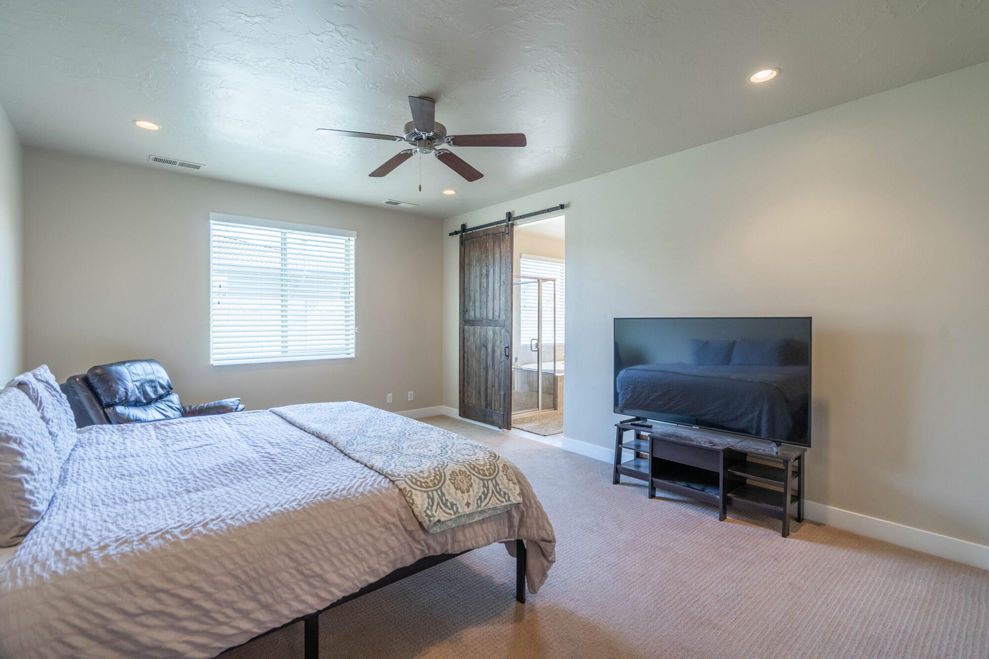 HIGHLAND PARK AT THE CORAL CANYON - Residential