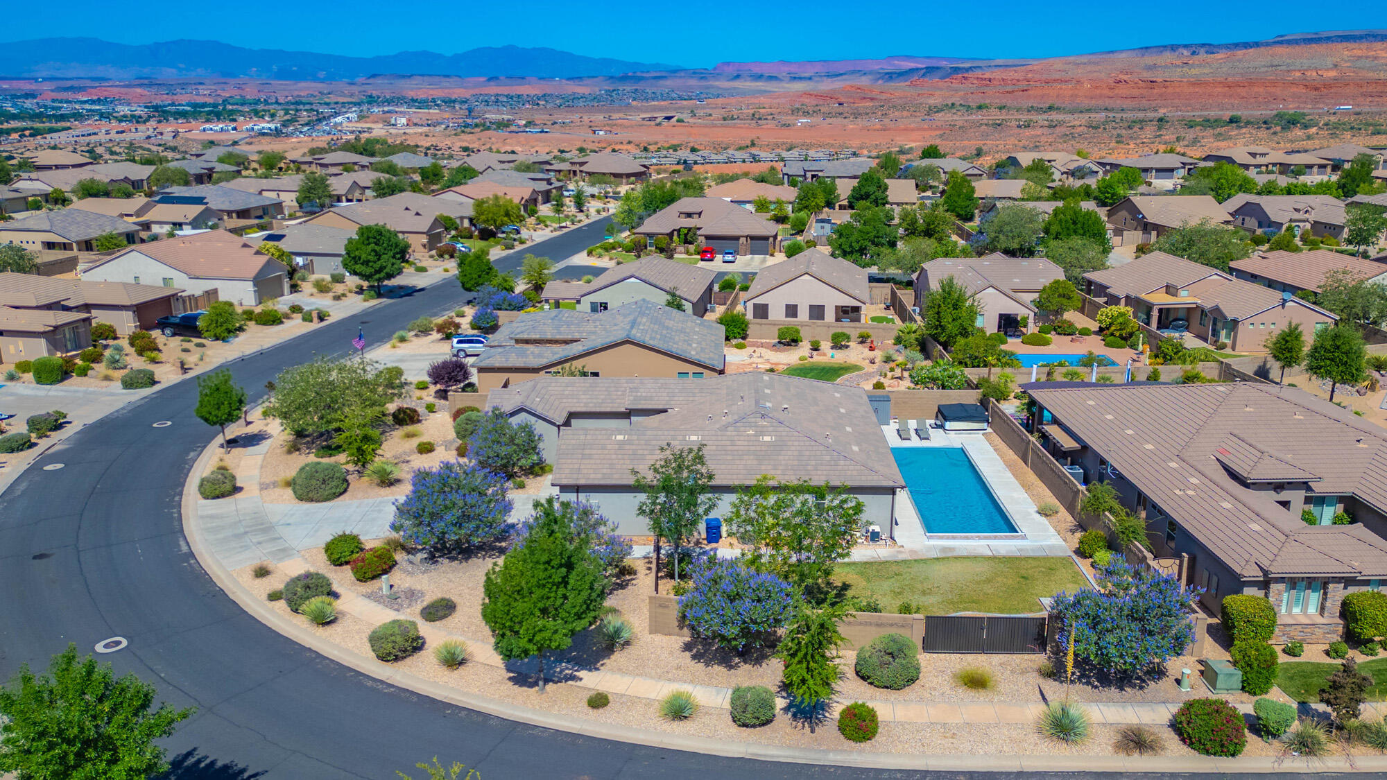 HIGHLAND PARK AT THE CORAL CANYON - Residential