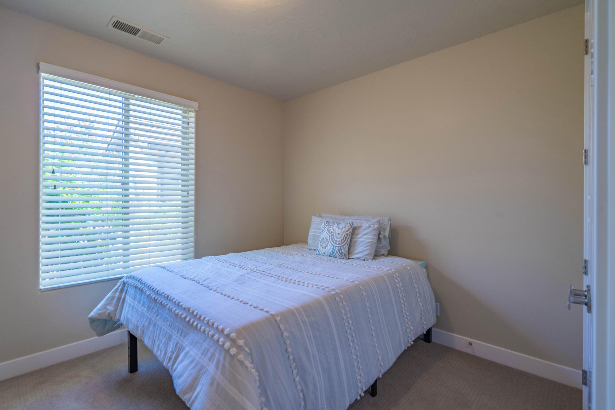 HIGHLAND PARK AT THE CORAL CANYON - Residential