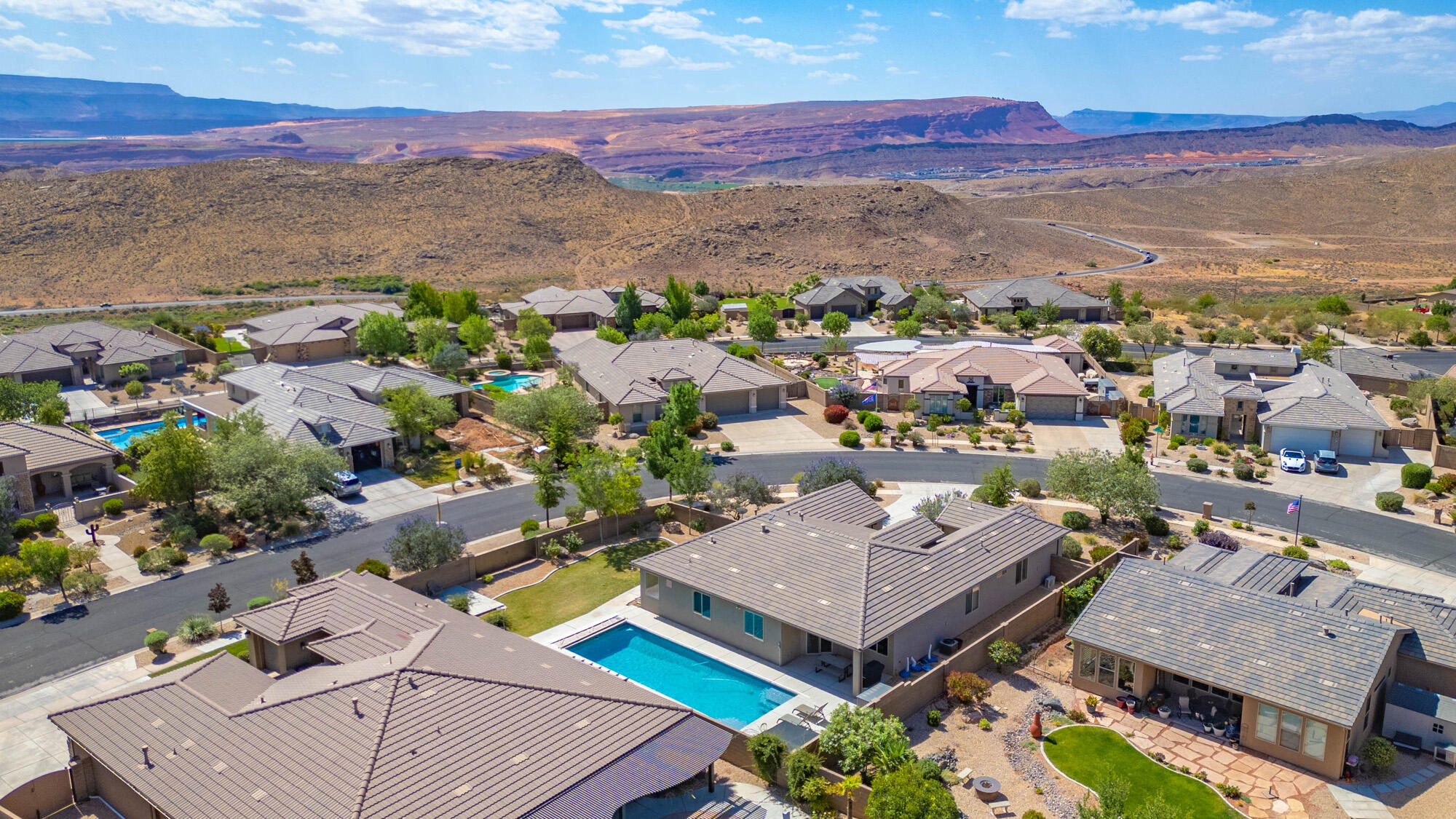 HIGHLAND PARK AT THE CORAL CANYON - Residential