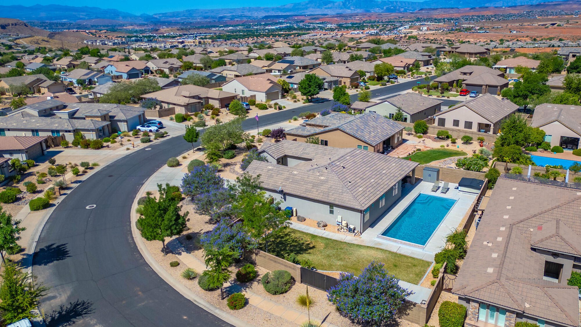 HIGHLAND PARK AT THE CORAL CANYON - Residential