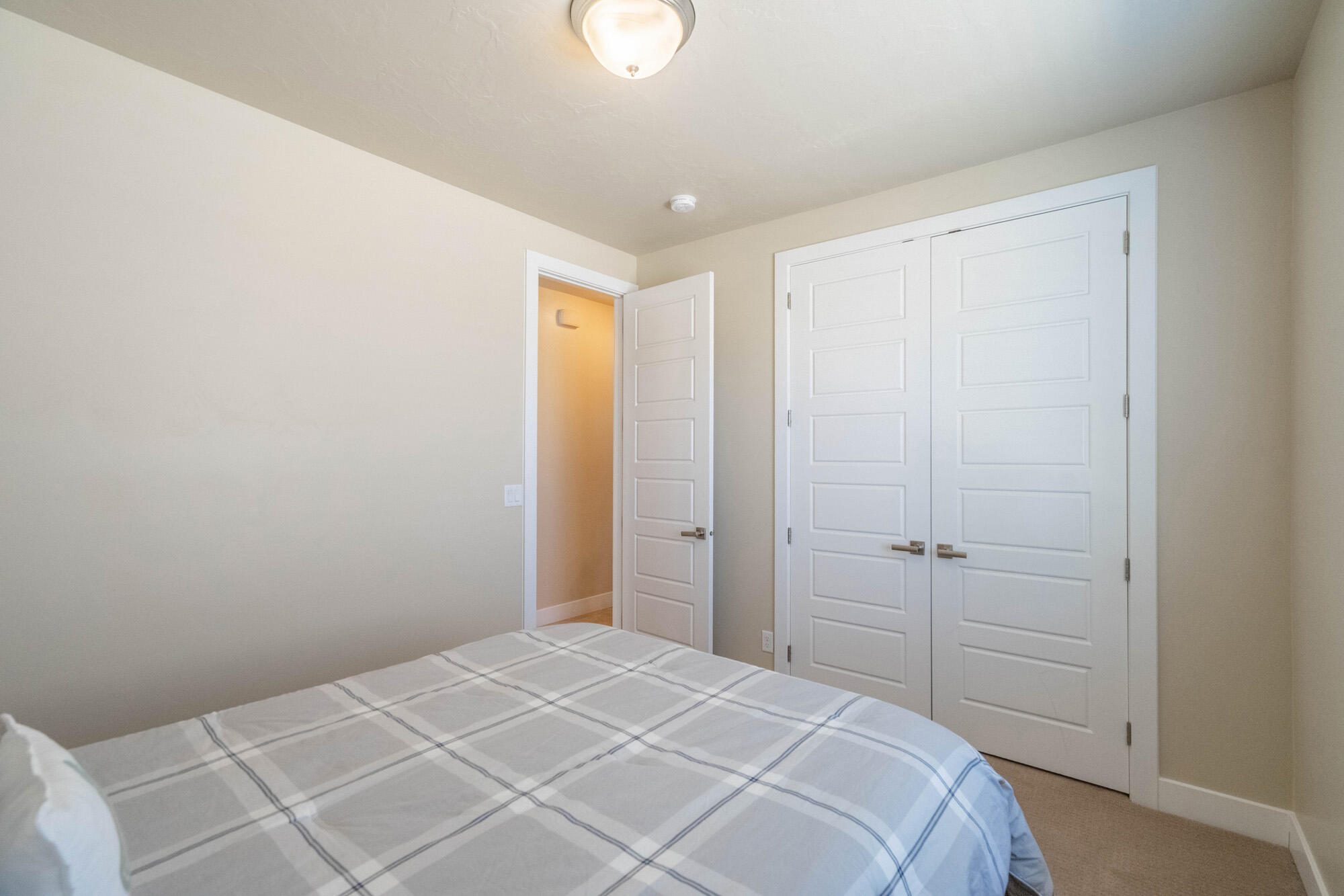 HIGHLAND PARK AT THE CORAL CANYON - Residential