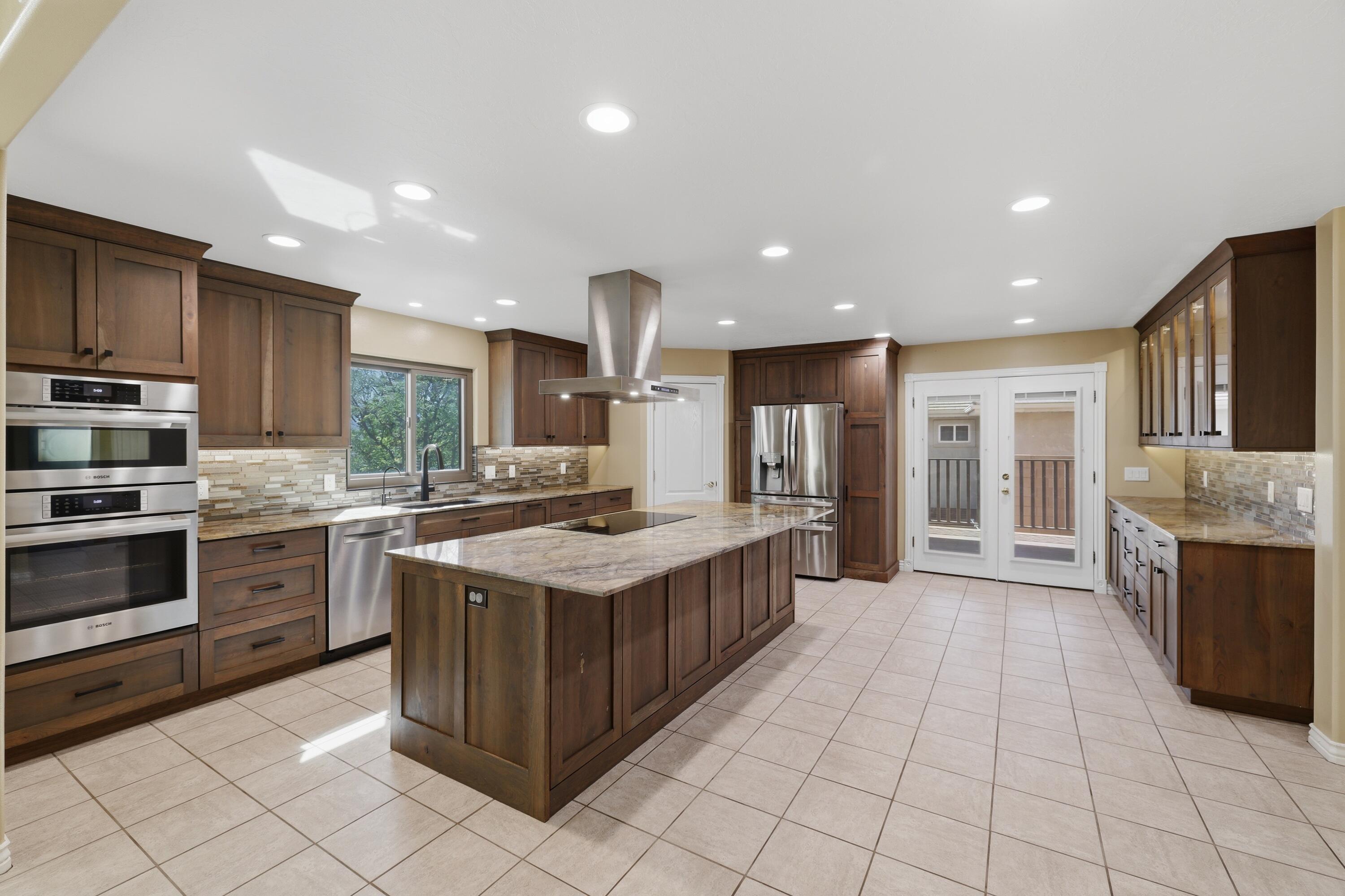 SHADOW MOUNTAIN - Residential