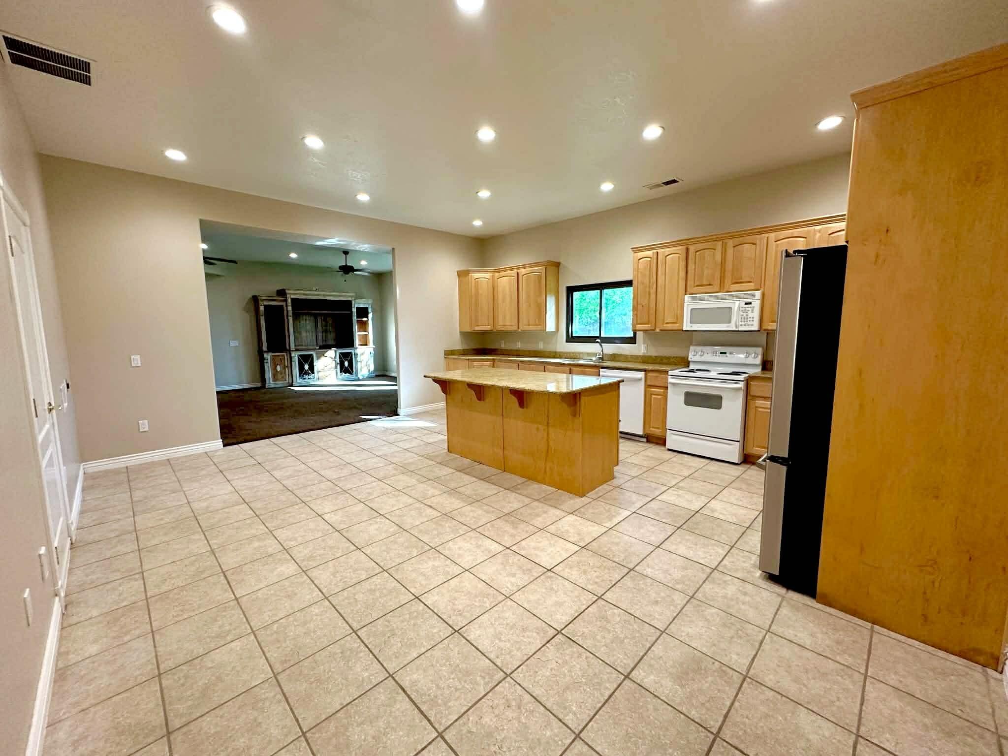 SHADOW MOUNTAIN - Residential