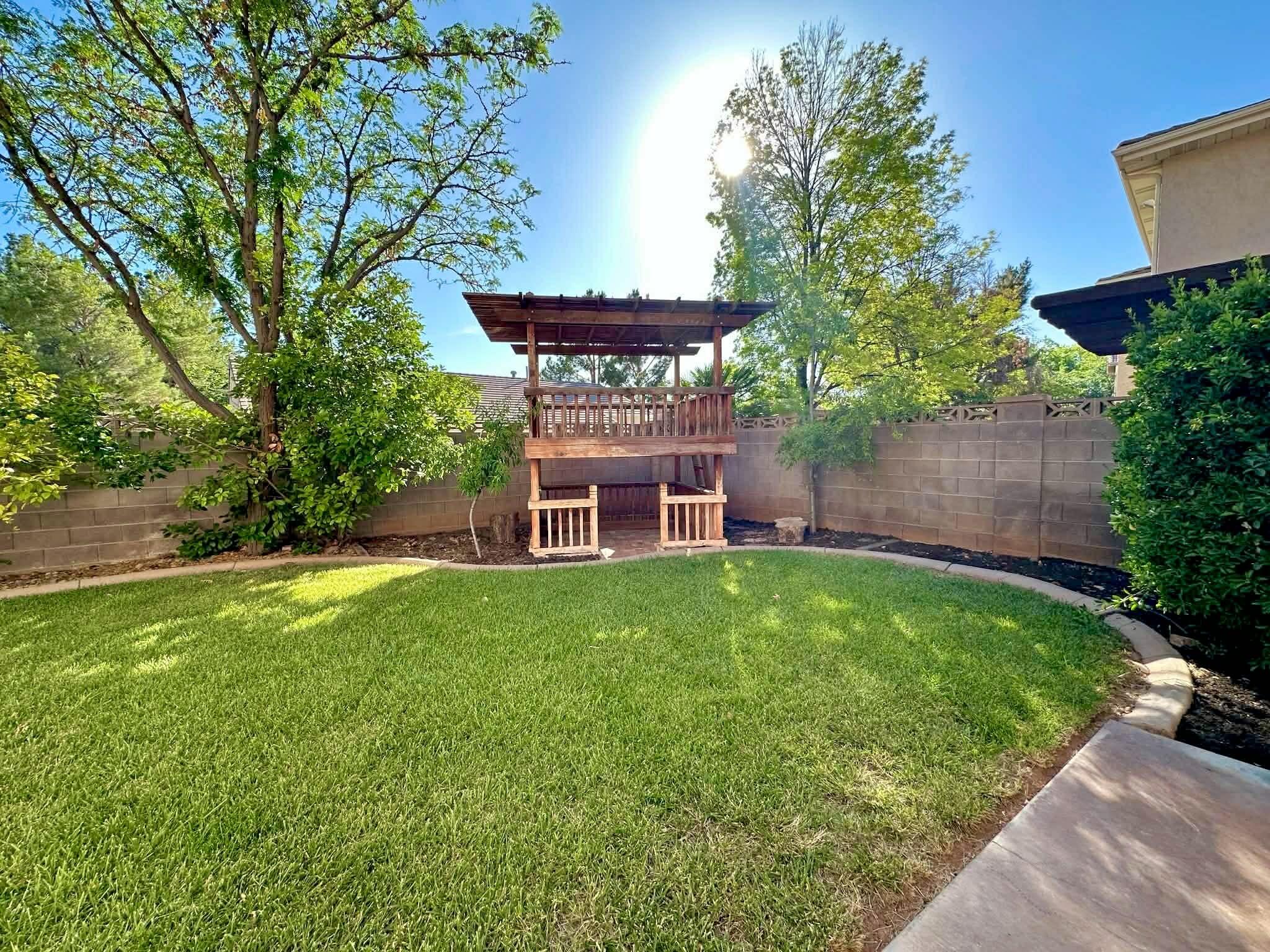 SHADOW MOUNTAIN - Residential