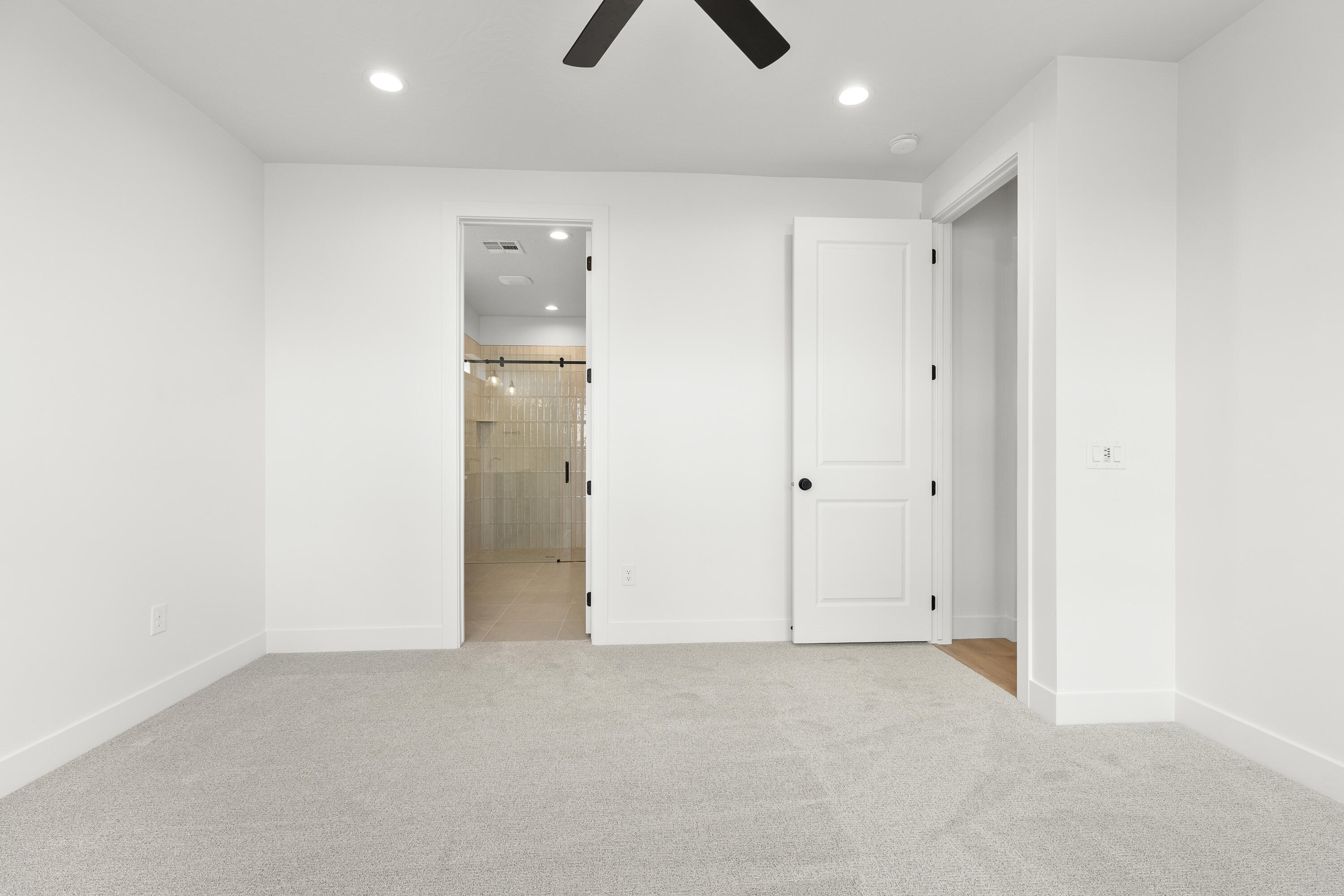 ROSALIA RIDGE AT DIVARIO - Residential