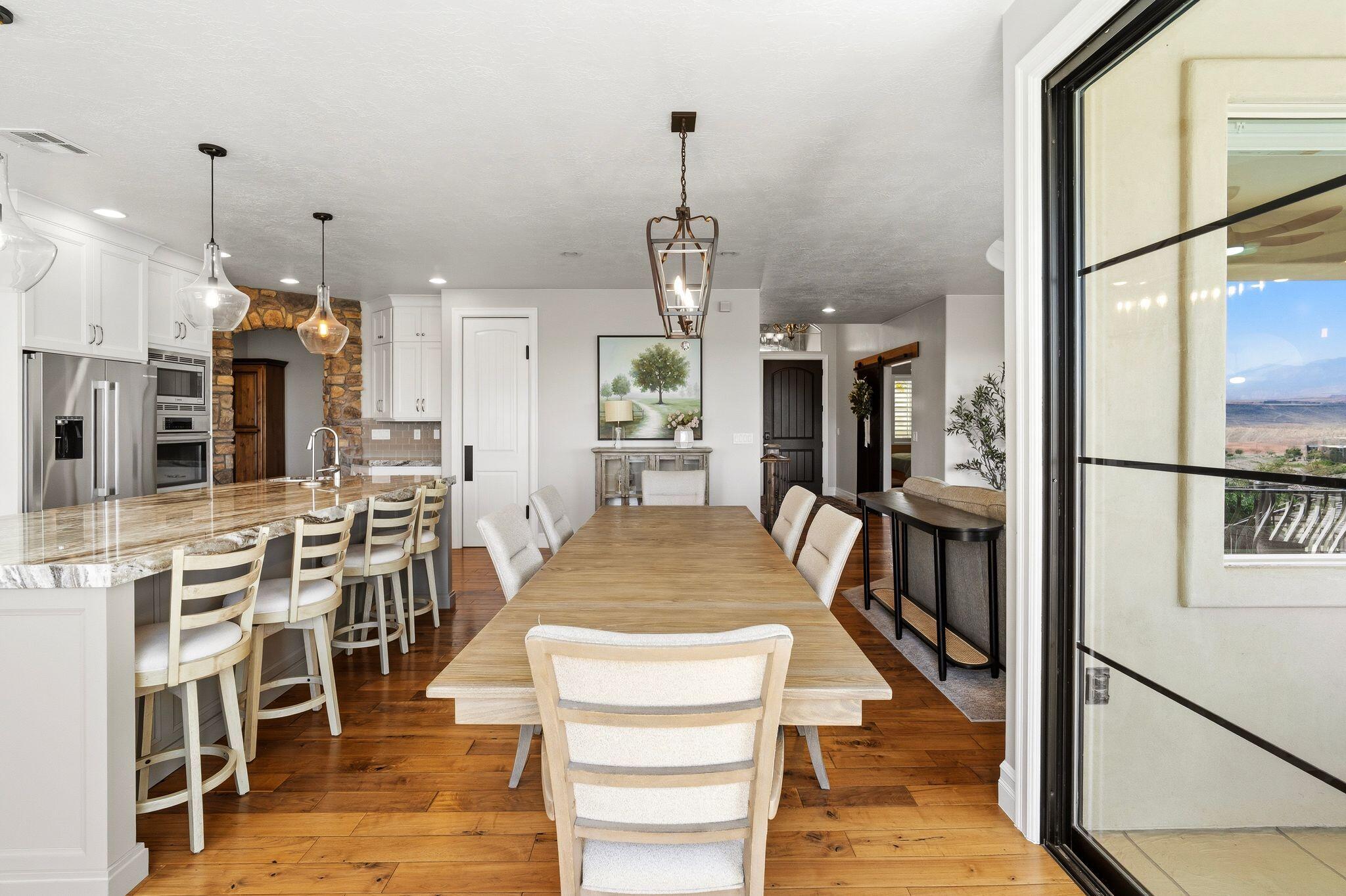 TONAQUINT TERRACE - Residential
