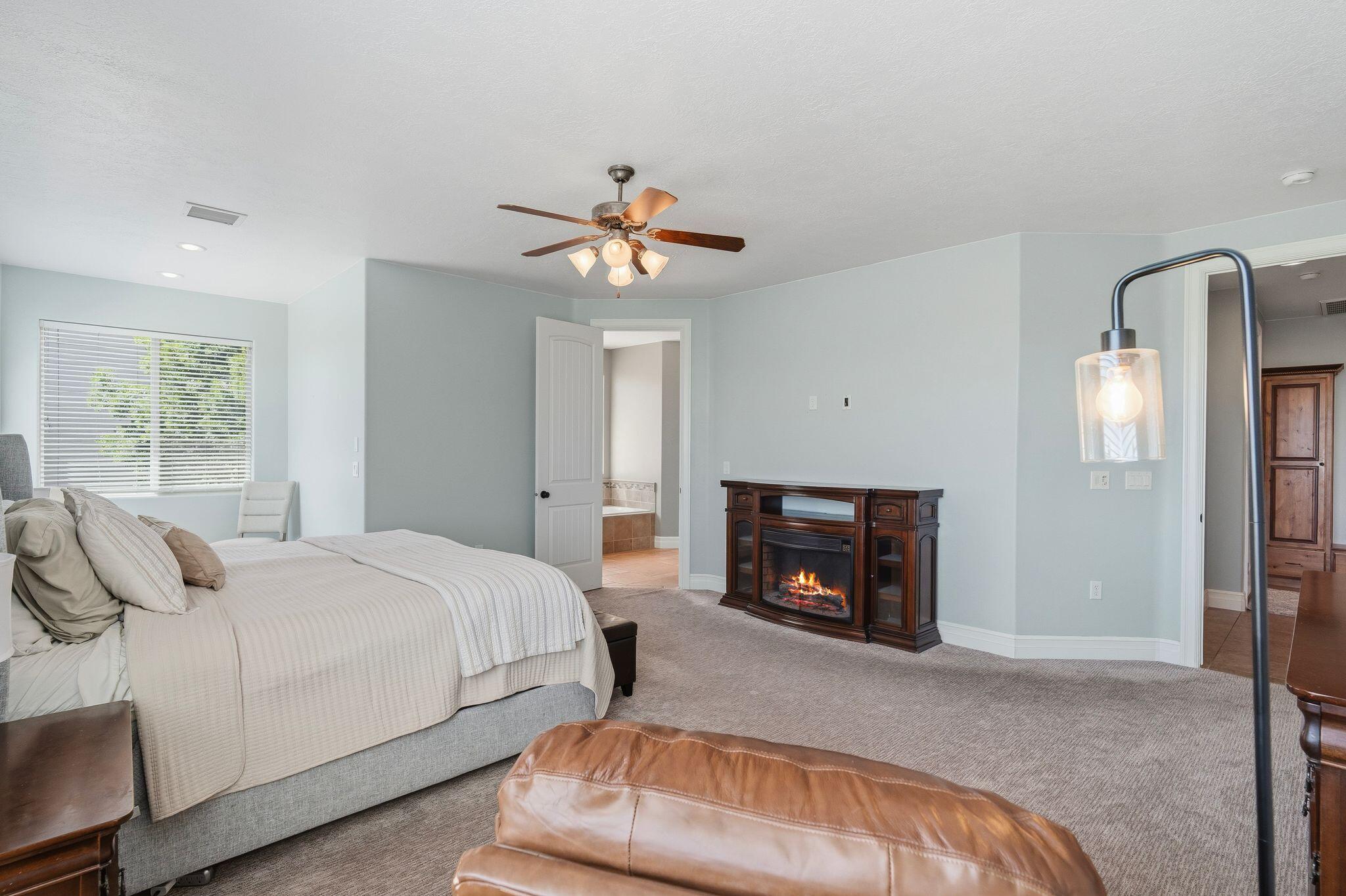 TONAQUINT TERRACE - Residential