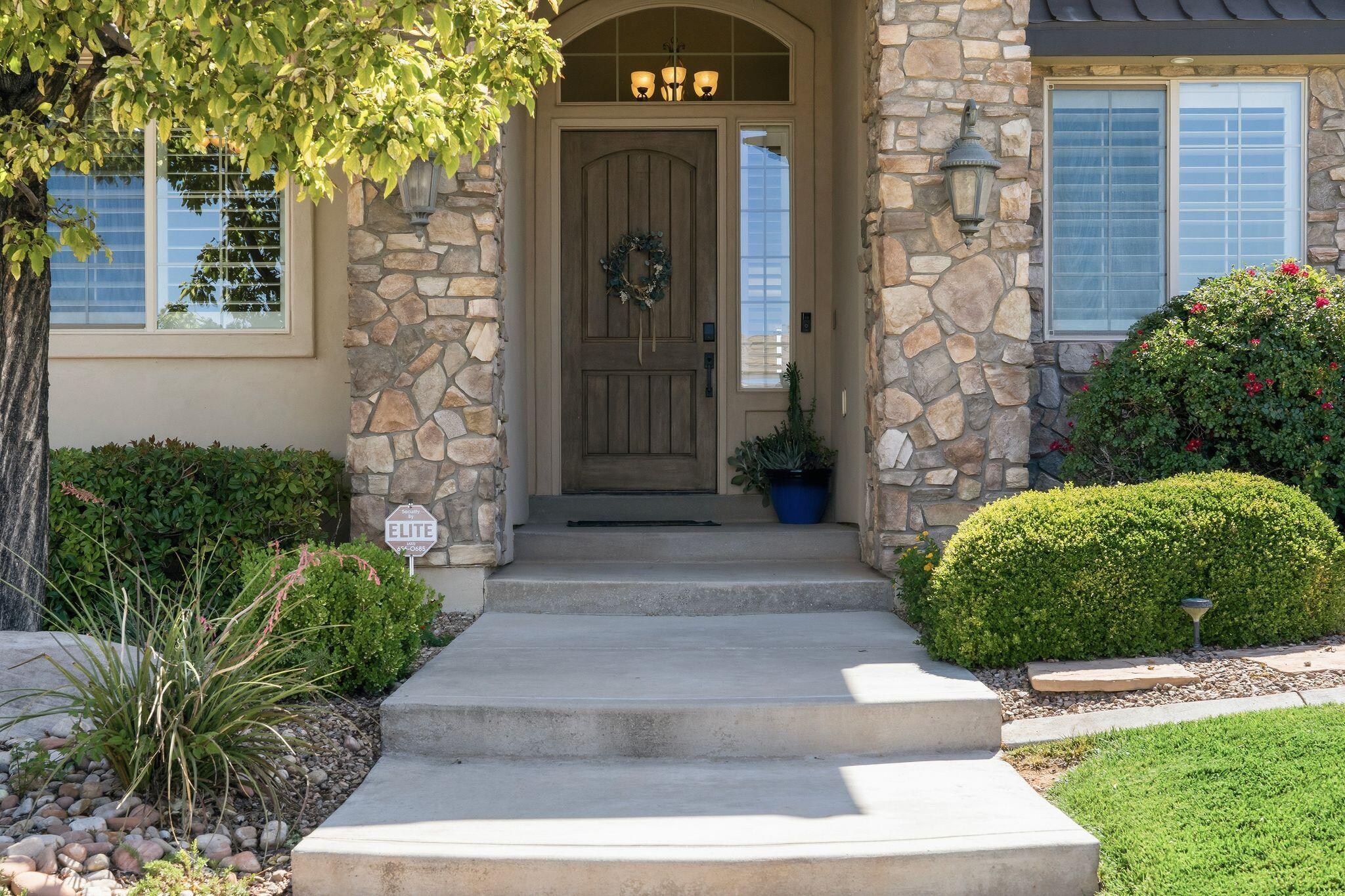 TONAQUINT TERRACE - Residential