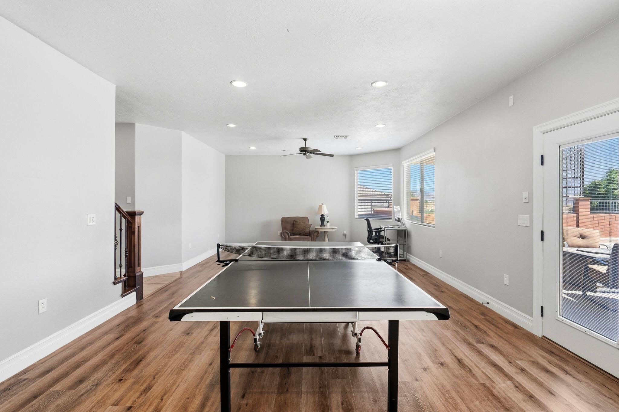 TONAQUINT TERRACE - Residential