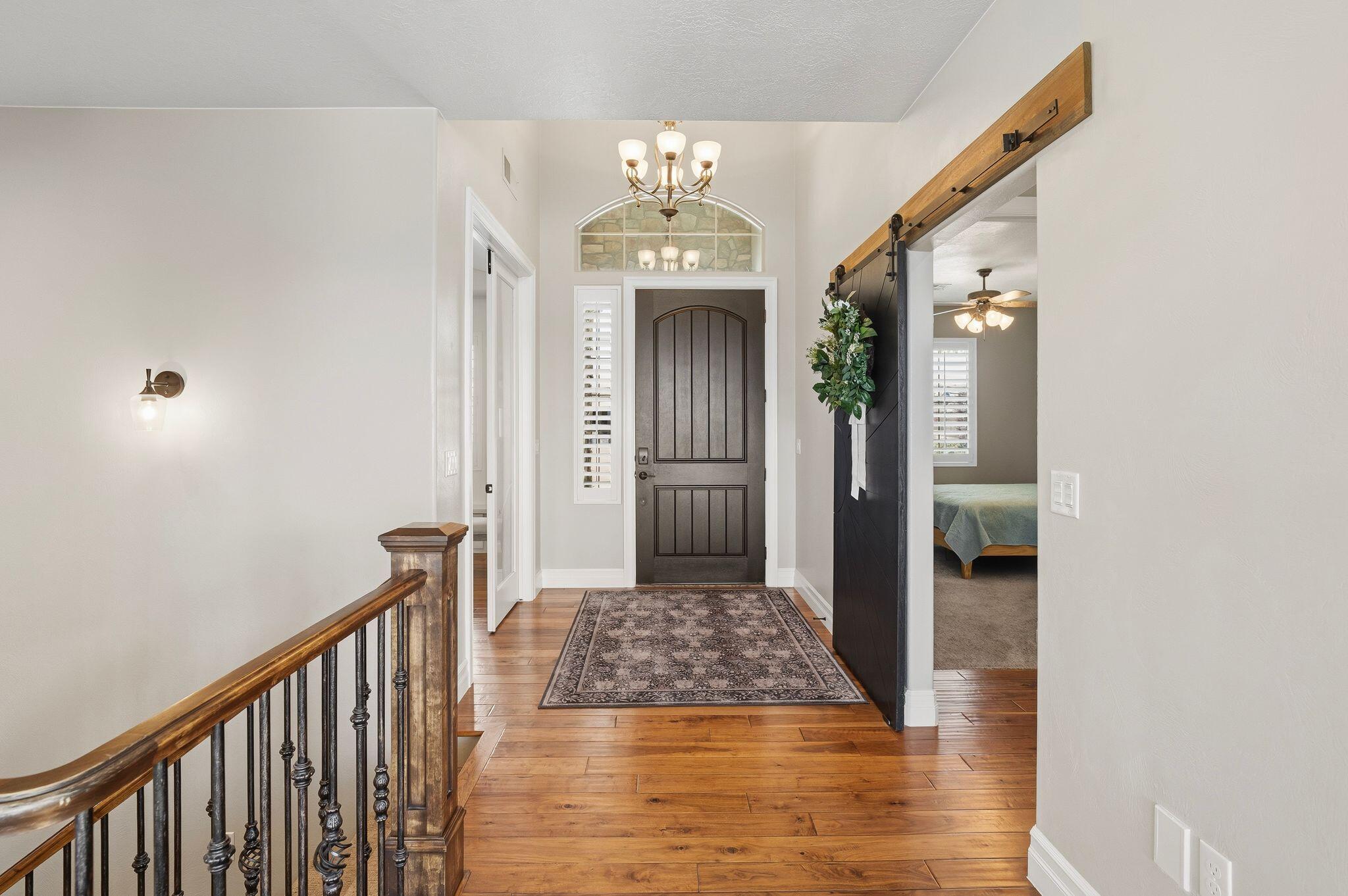 TONAQUINT TERRACE - Residential