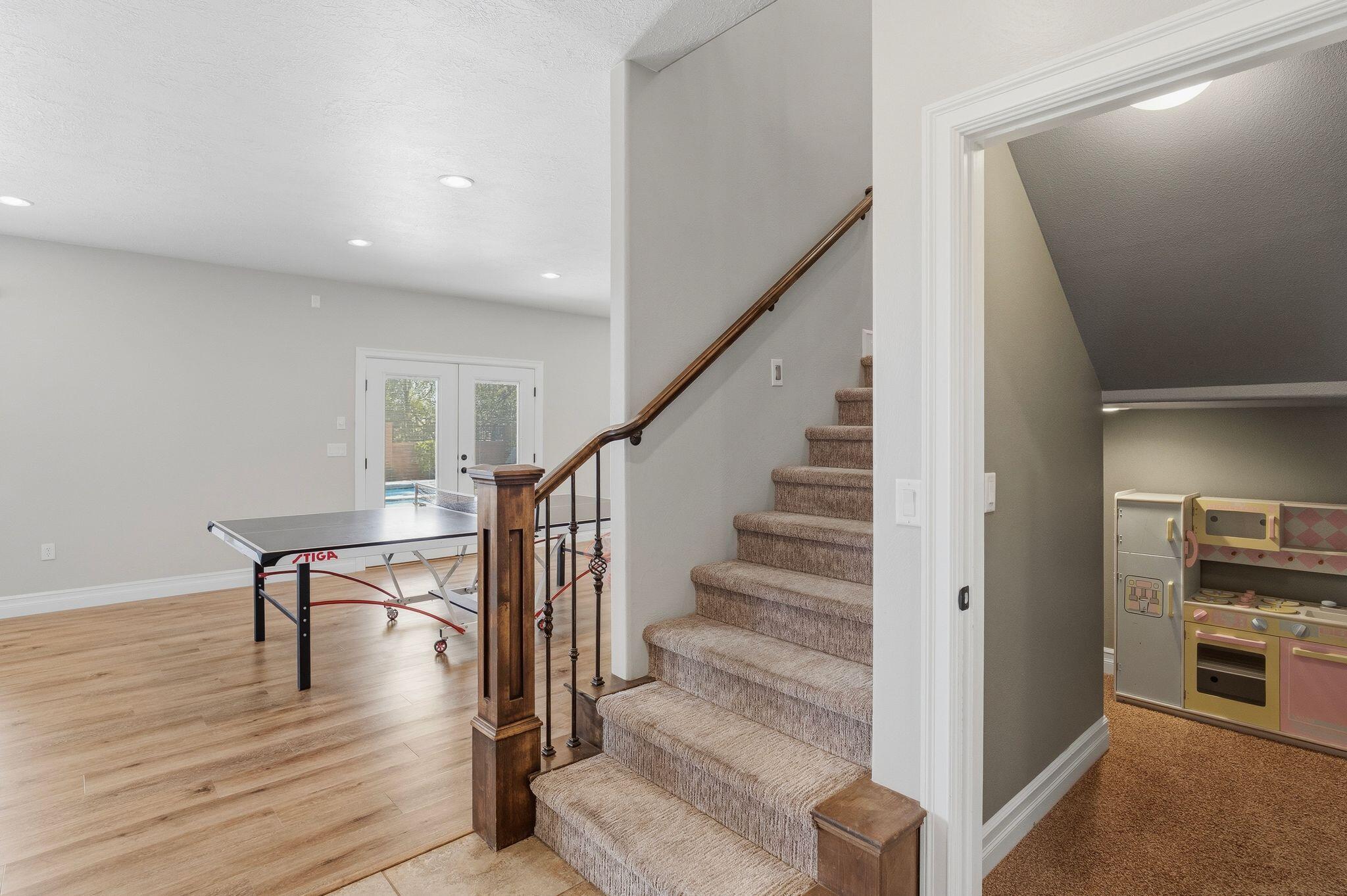 TONAQUINT TERRACE - Residential