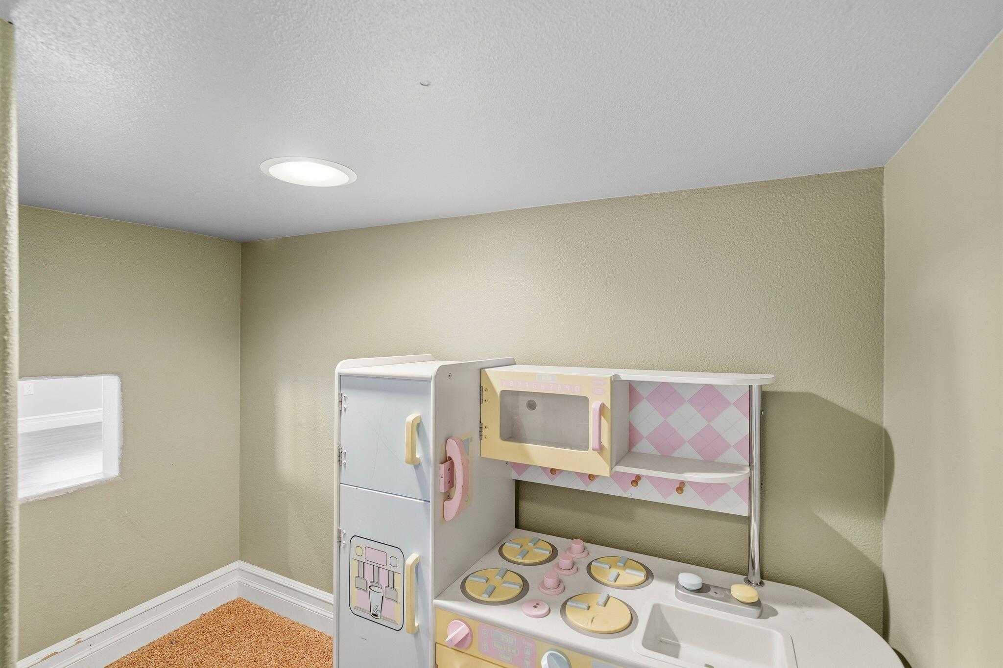 TONAQUINT TERRACE - Residential