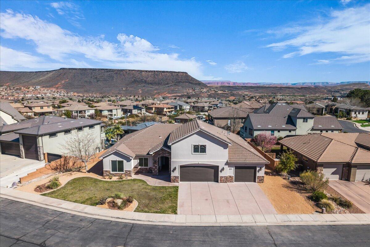 HIGHLANDS AT GREEN VALLEY - Residential