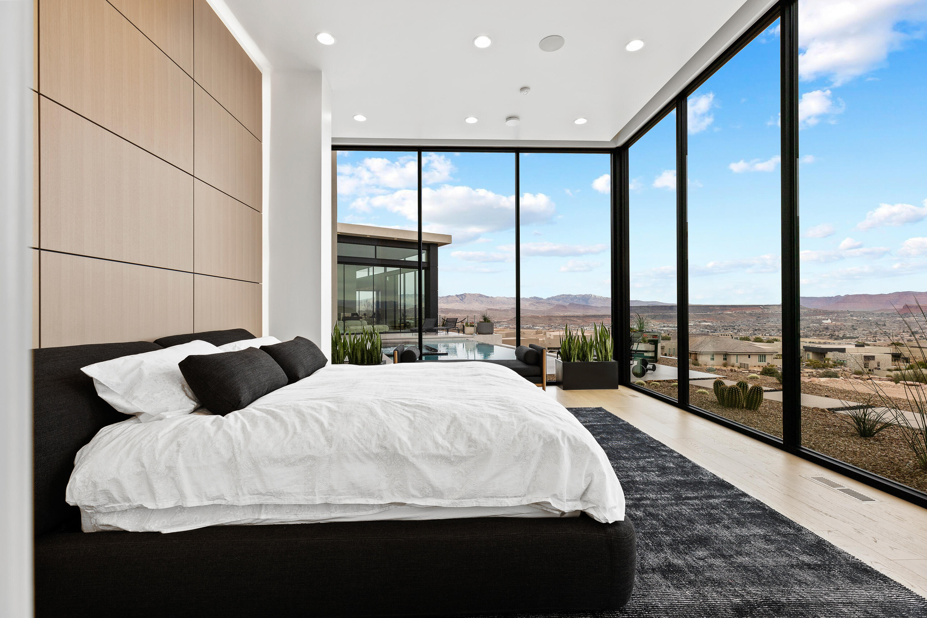 STONE CLIFF - Residential