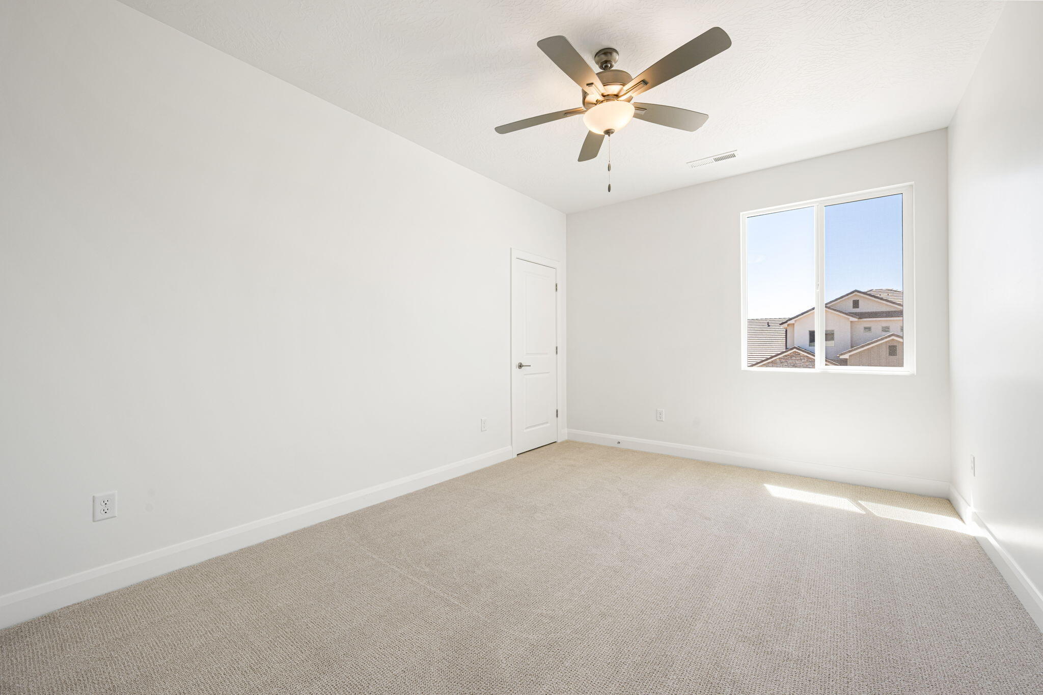 FRANKLIN FIELDS - Residential