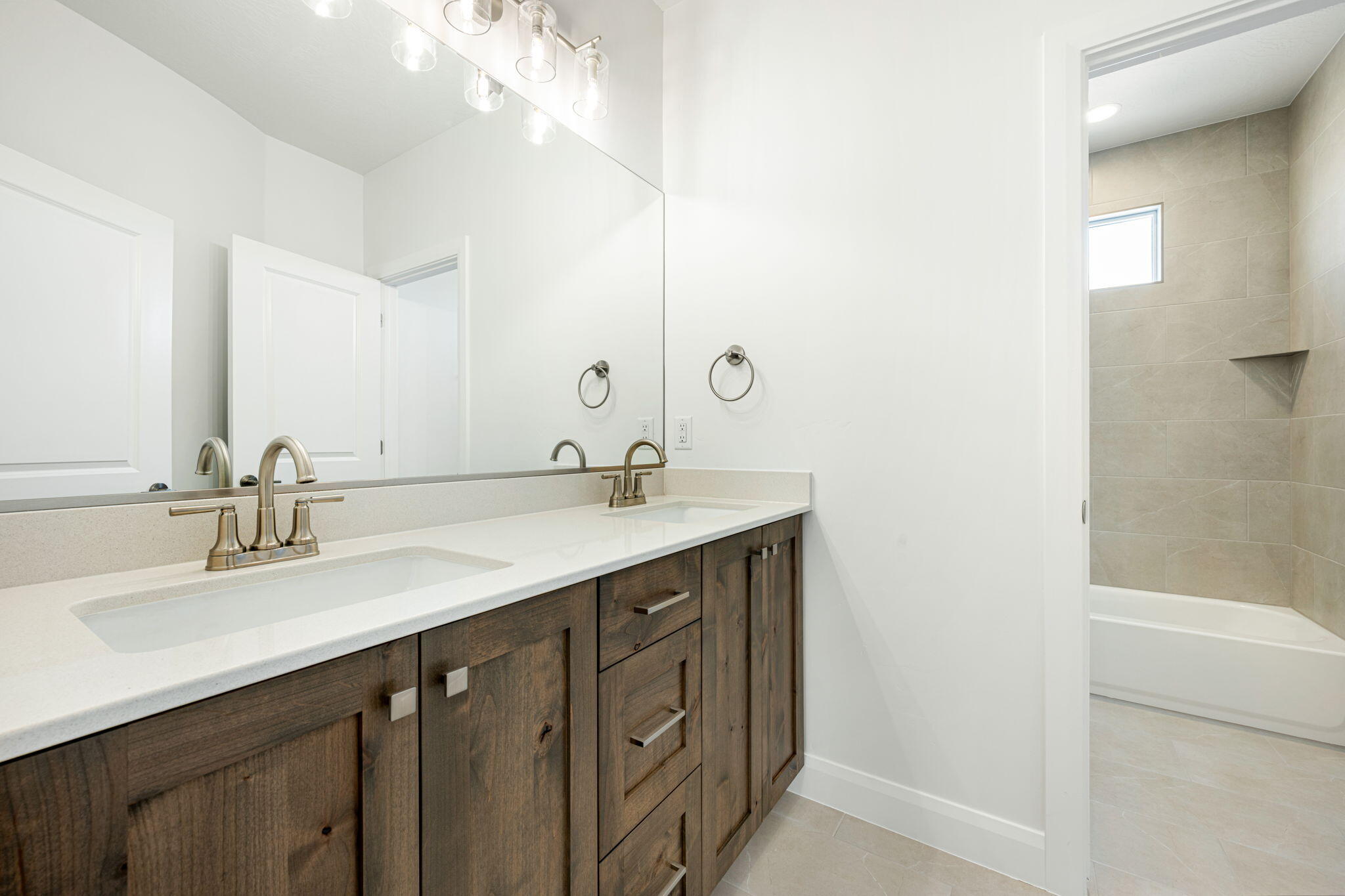 FRANKLIN FIELDS - Residential