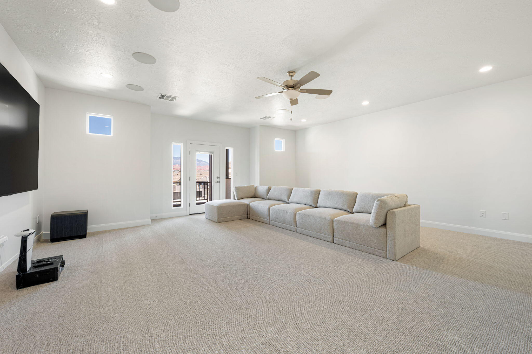 FRANKLIN FIELDS - Residential