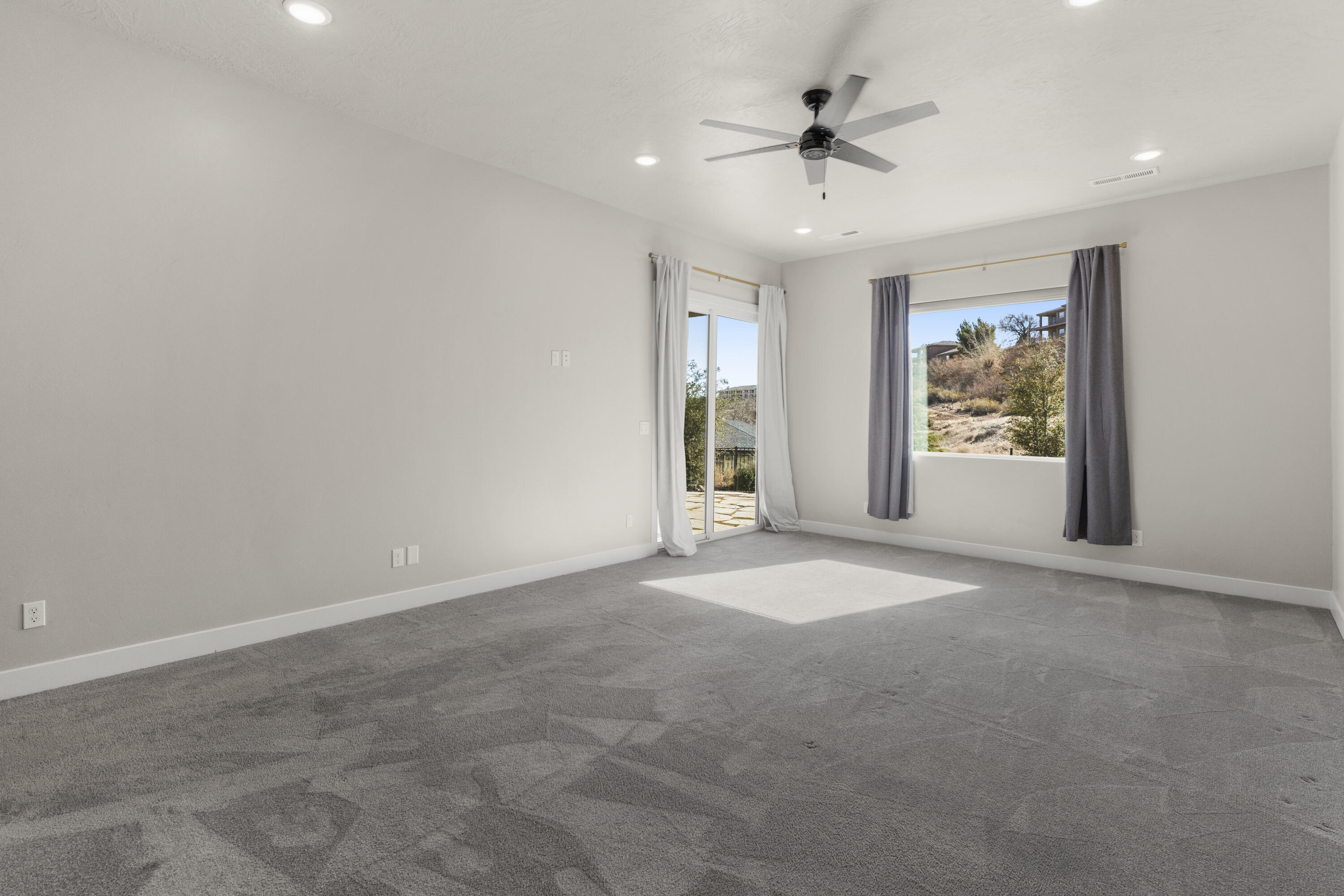 OVERLOOK AT GREEN VALLEY - Residential