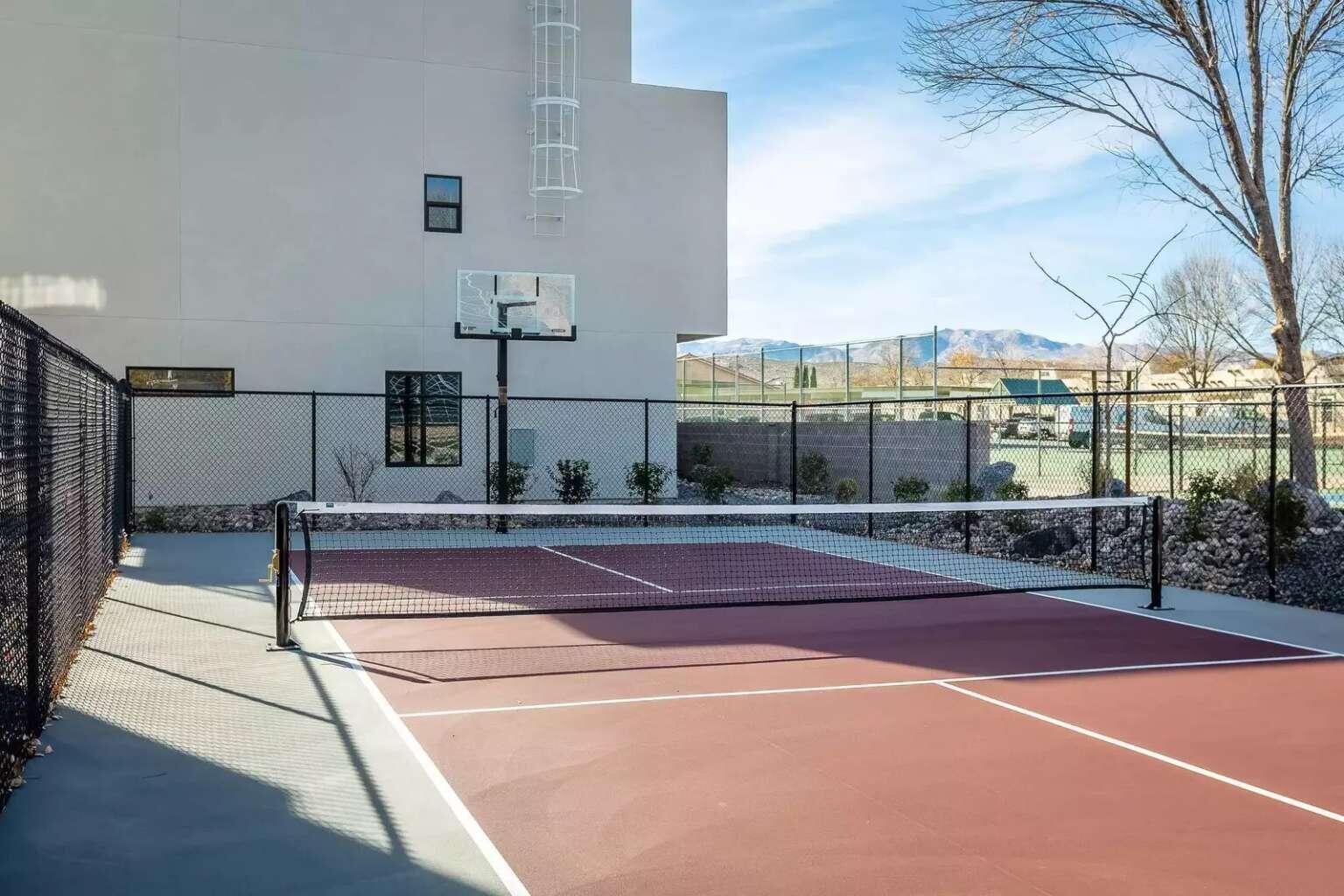 VUE AT GREEN VALLEY - Residential