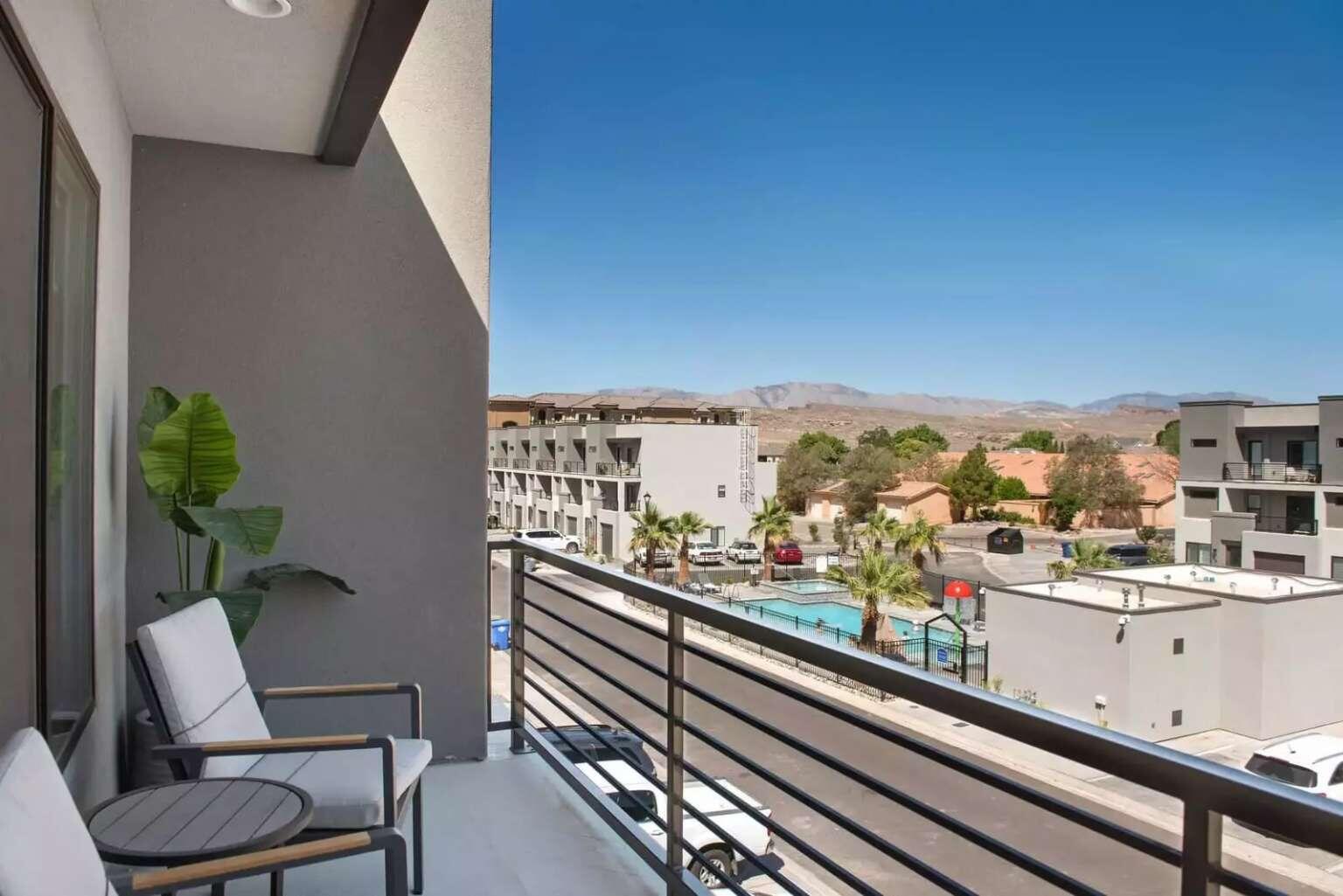 VUE AT GREEN VALLEY - Residential