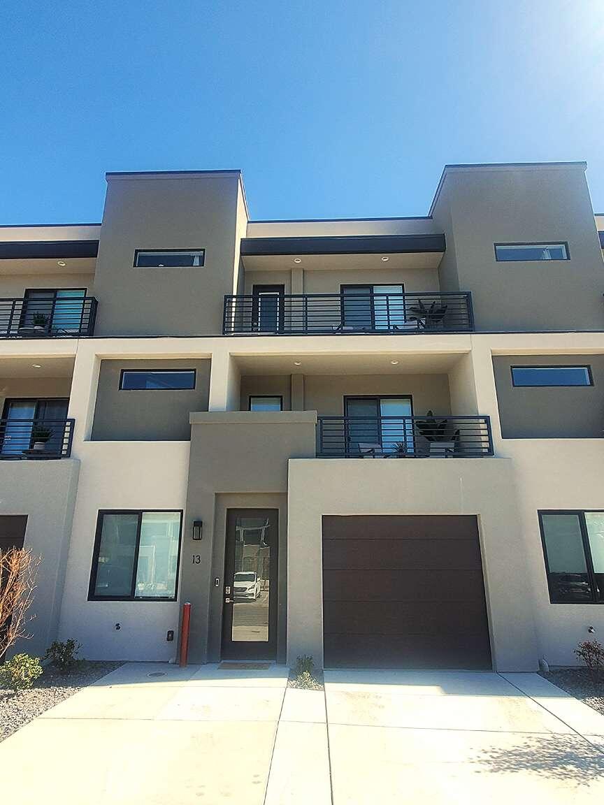 VUE AT GREEN VALLEY - Residential