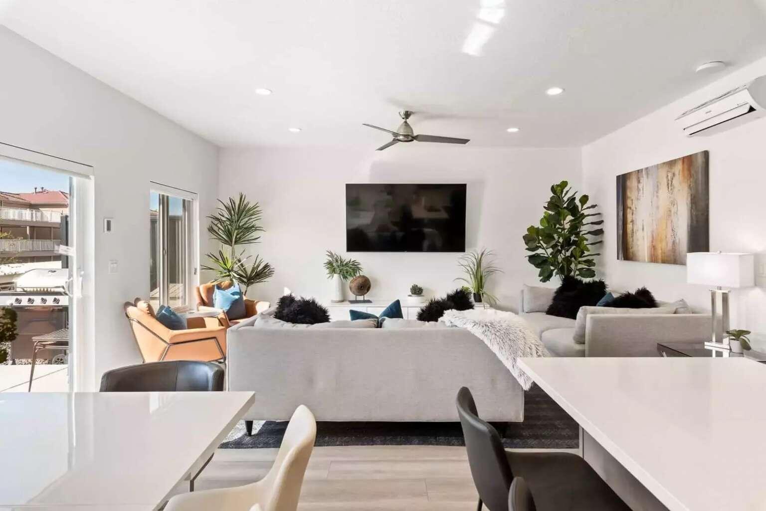 VUE AT GREEN VALLEY - Residential
