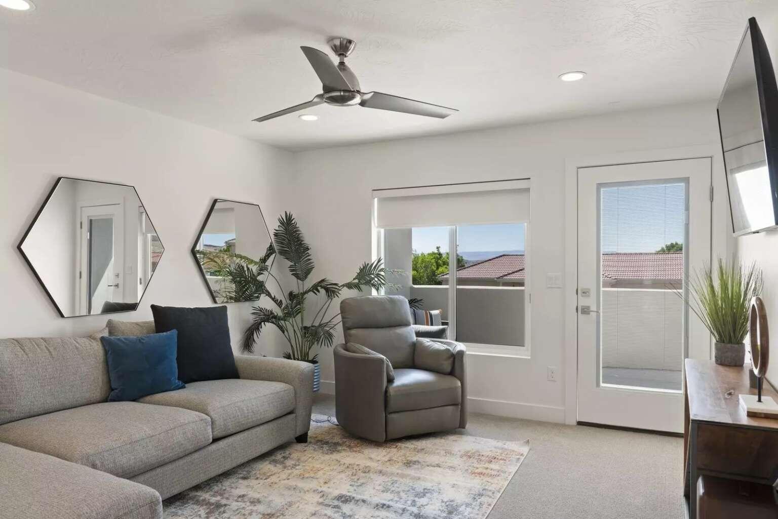 VUE AT GREEN VALLEY - Residential
